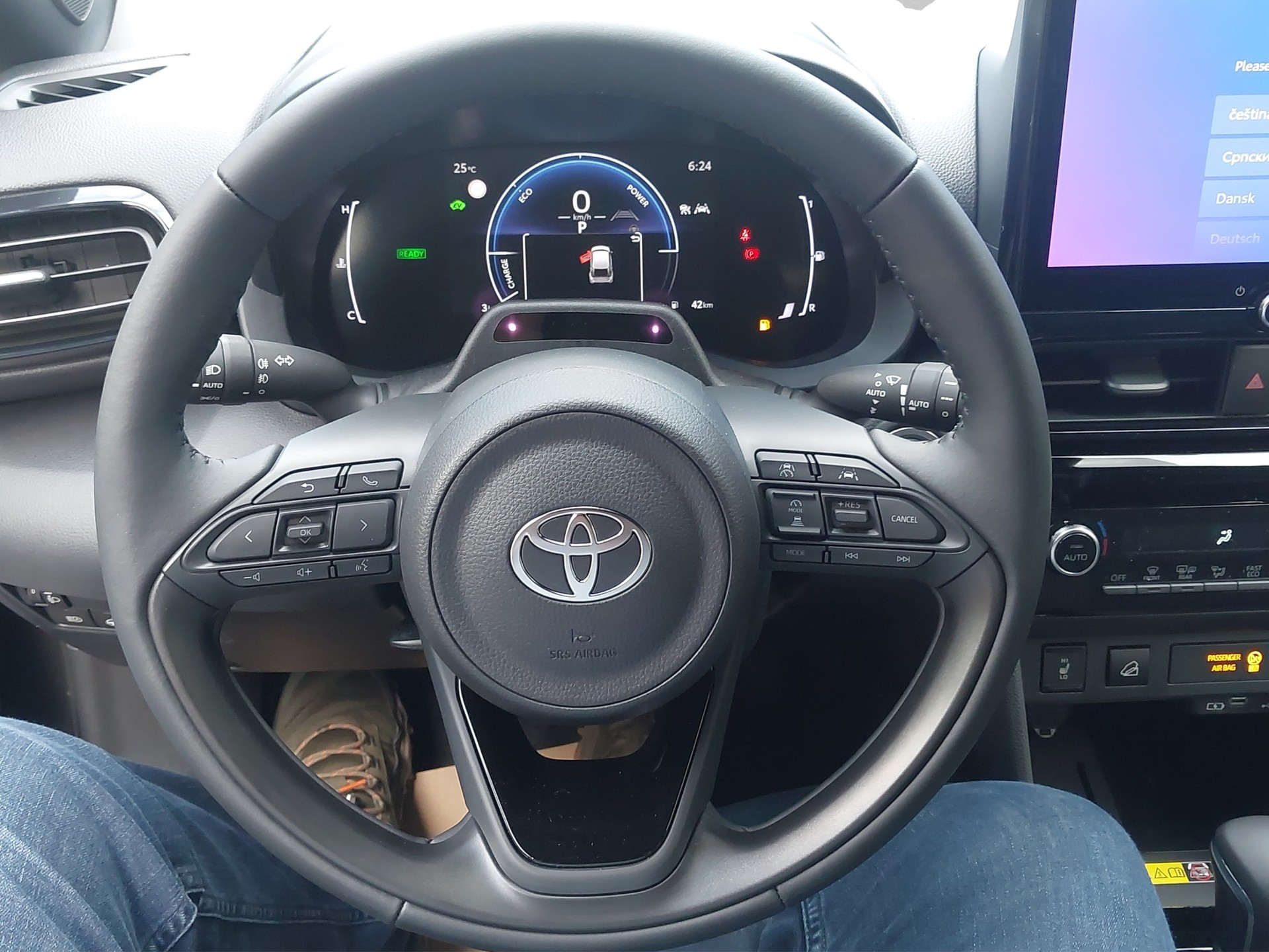 TOYOTA Yaris Cross 1.5 VVT-i HSD Trend AWD-i-image-10