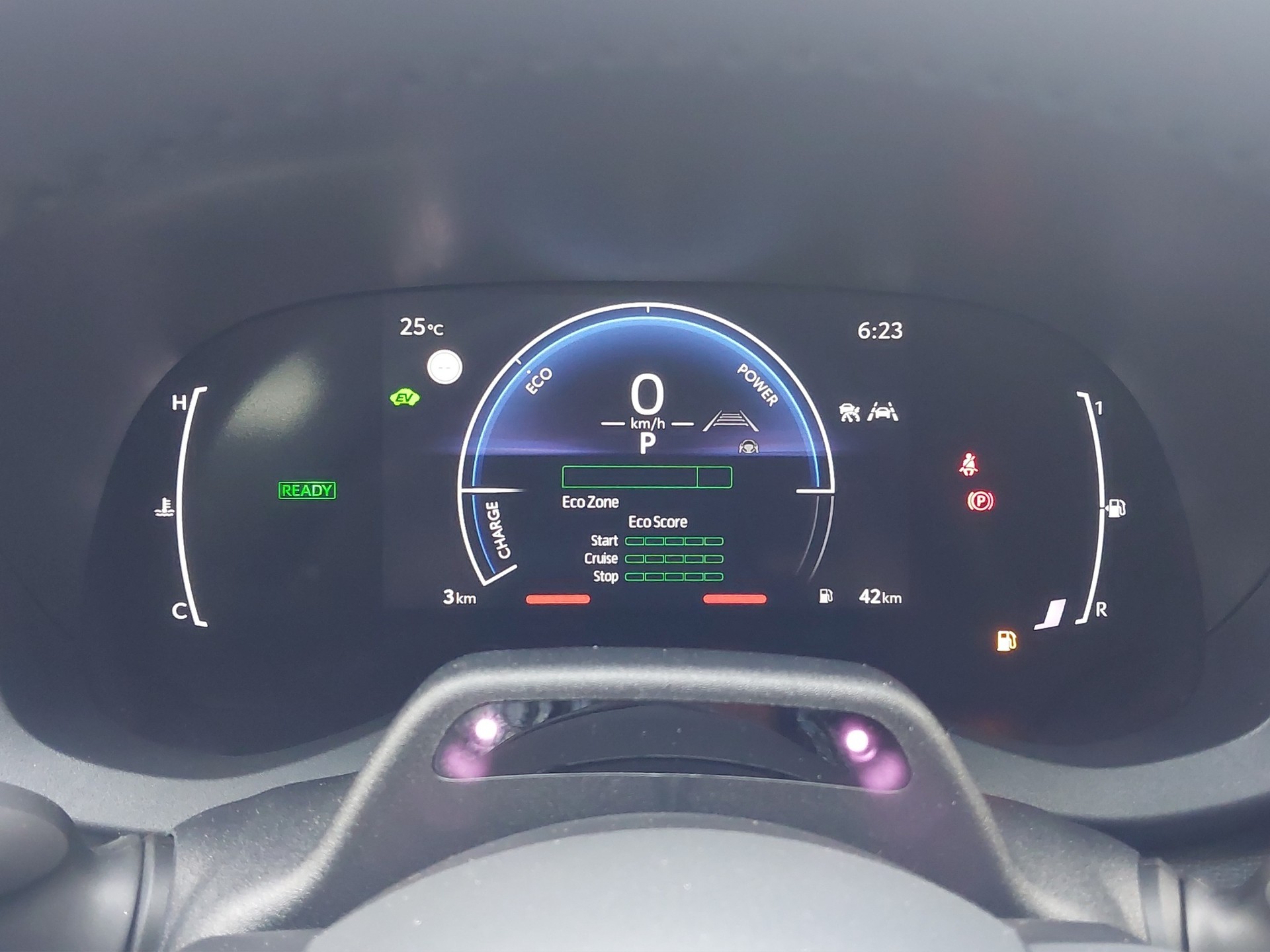 TOYOTA Yaris Cross 1.5 VVT-i HSD Trend AWD-i-image-8