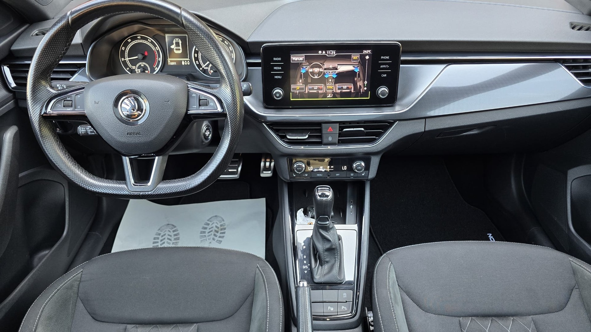SKODA Scala 1.5 TSI ACT Style DSG-image-8