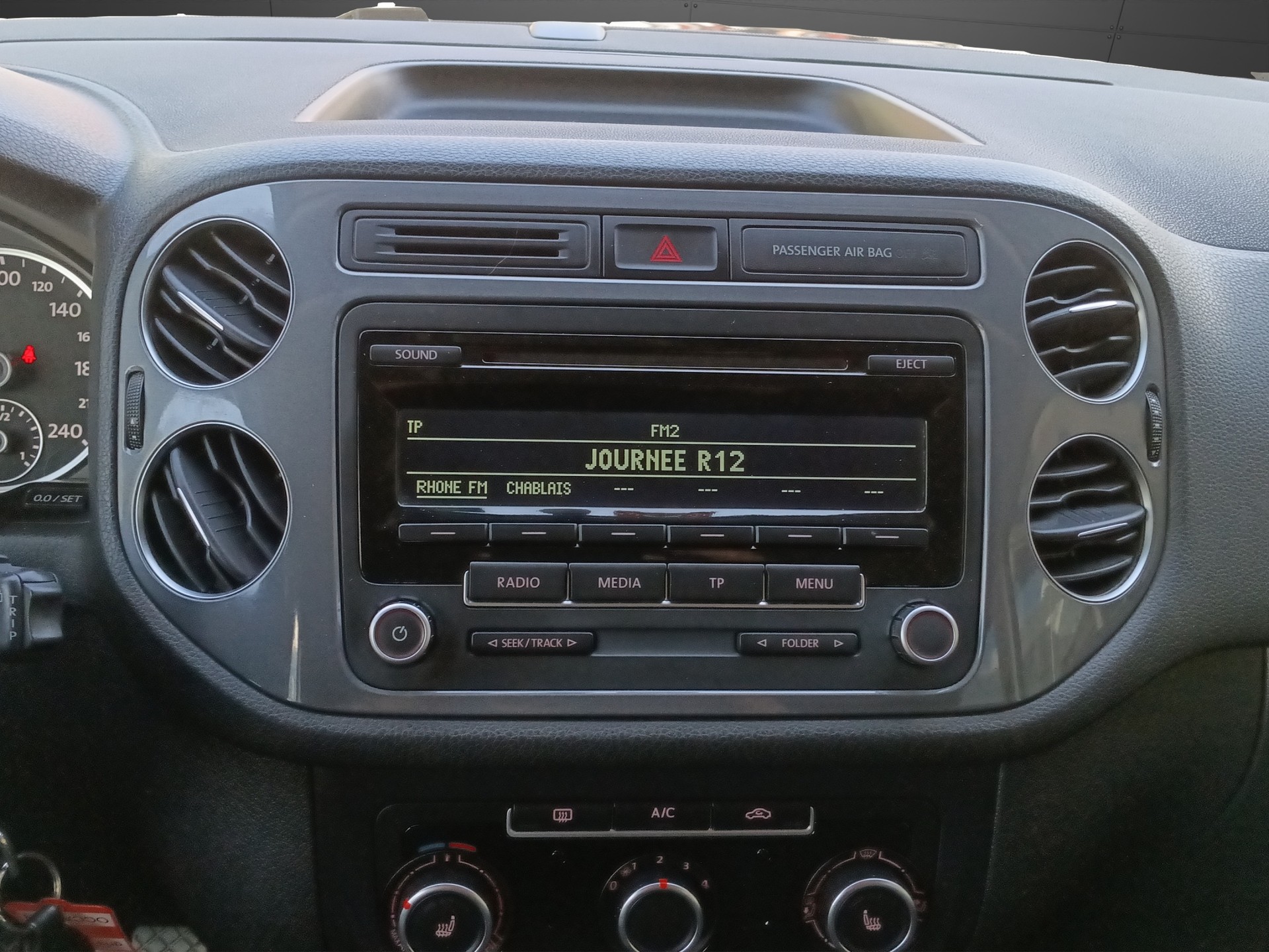 VW Tiguan 2.0 TDI BlueMotion Track&Field 4Motion-image-14