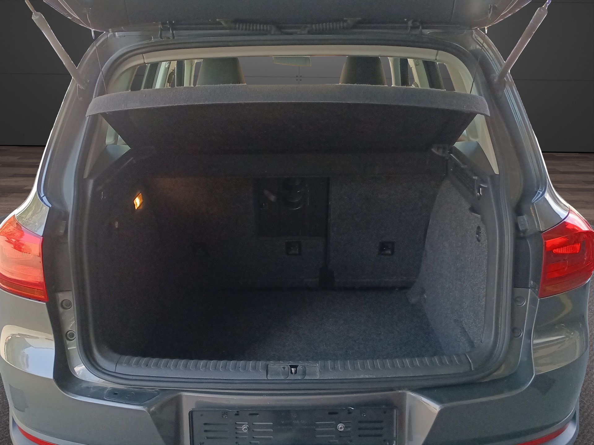 VW Tiguan 2.0 TDI BlueMotion Track&Field 4Motion-image-17