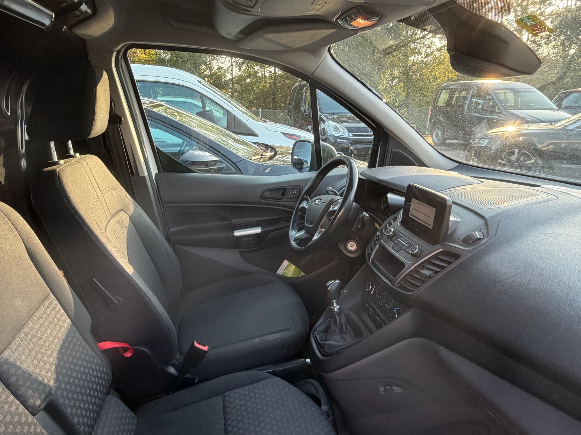 FORD Transit Connect Van T210 1.0 EcoBoost Trend-image-4