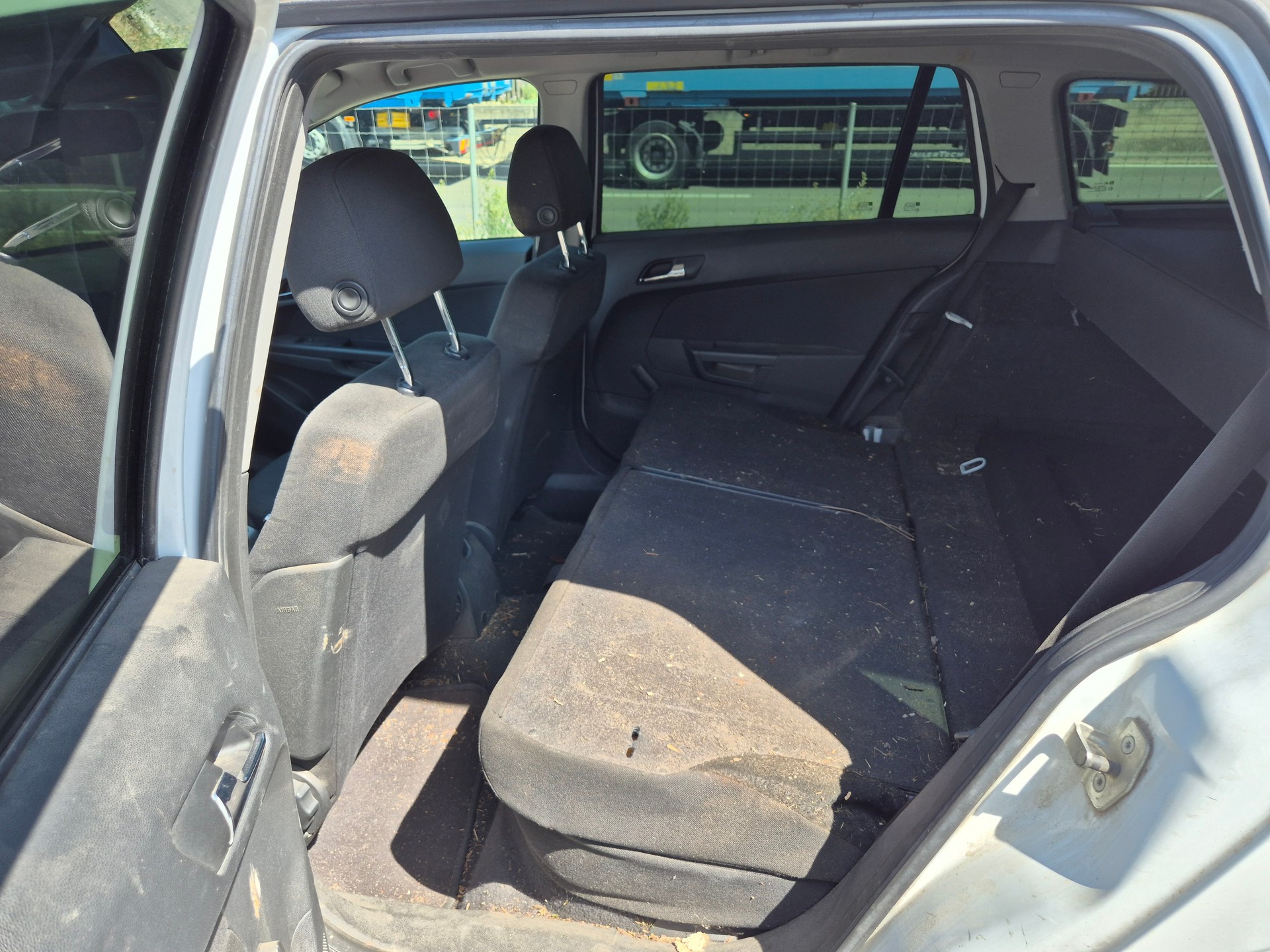 OPEL Astra Caravan 1.6i 16V Enjoy-image-8