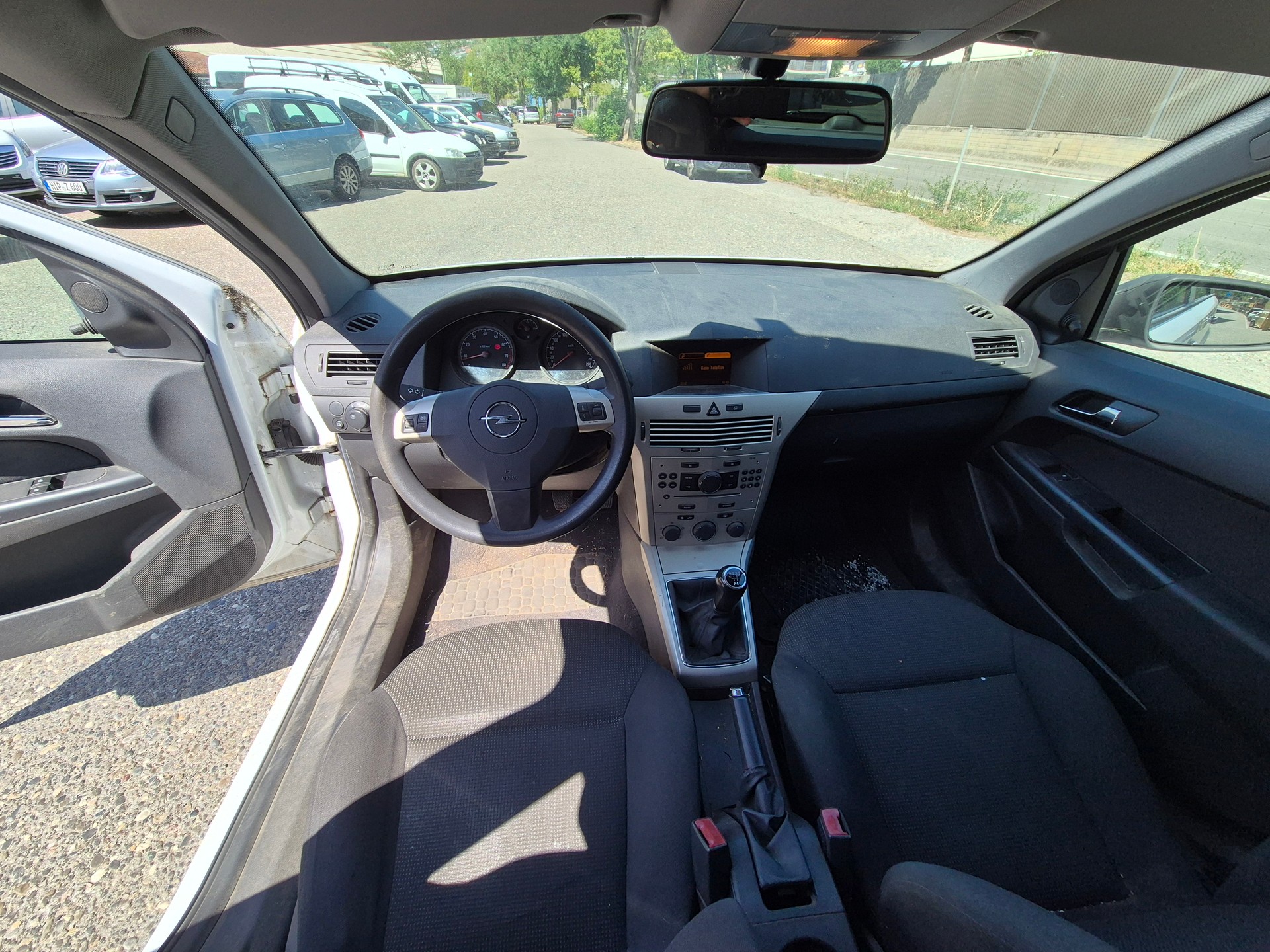 OPEL Astra Caravan 1.6i 16V Enjoy-image-9
