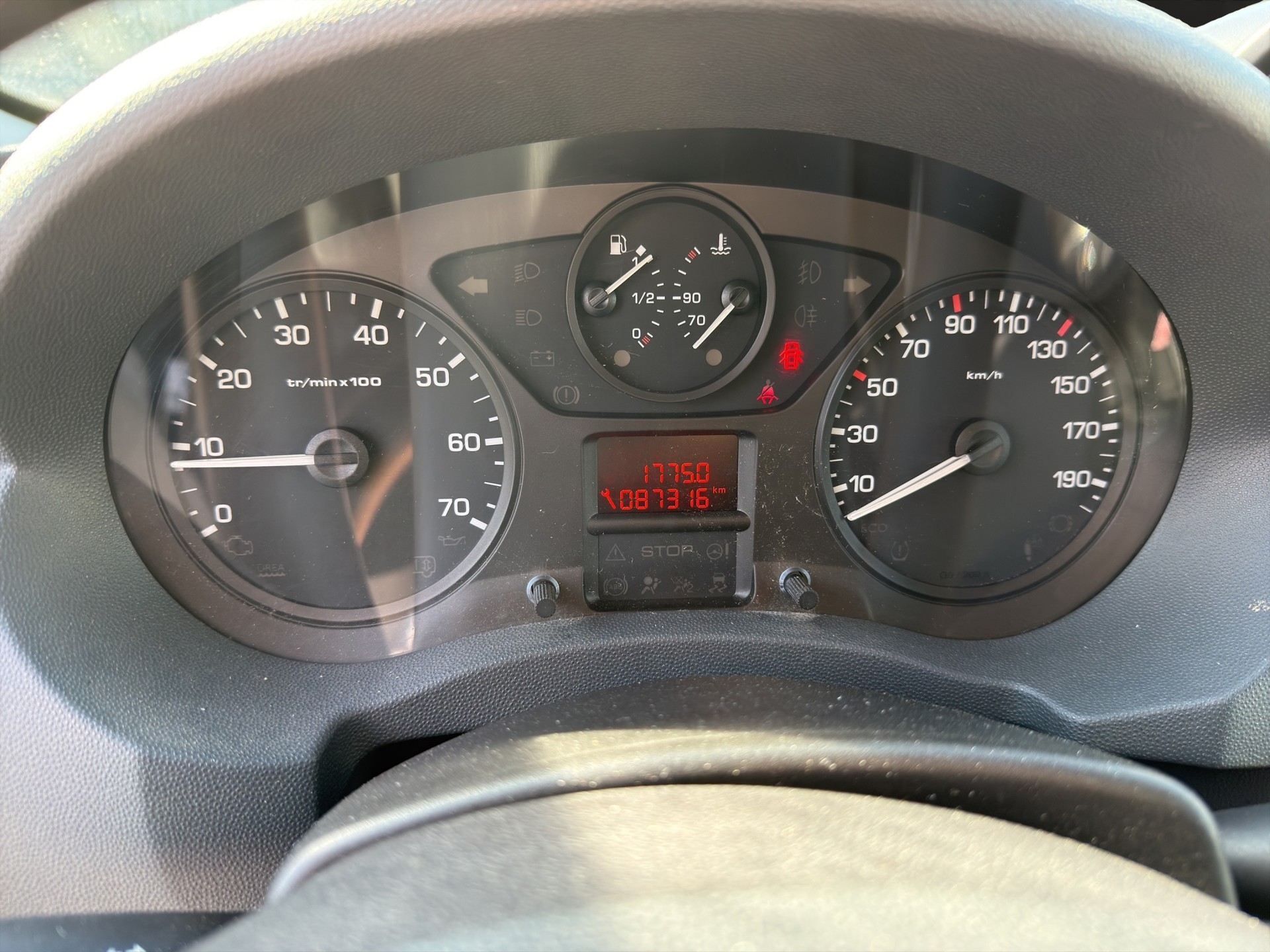 CITROEN Jumpy 2.0 HDi L2H1 Attraction-image-9