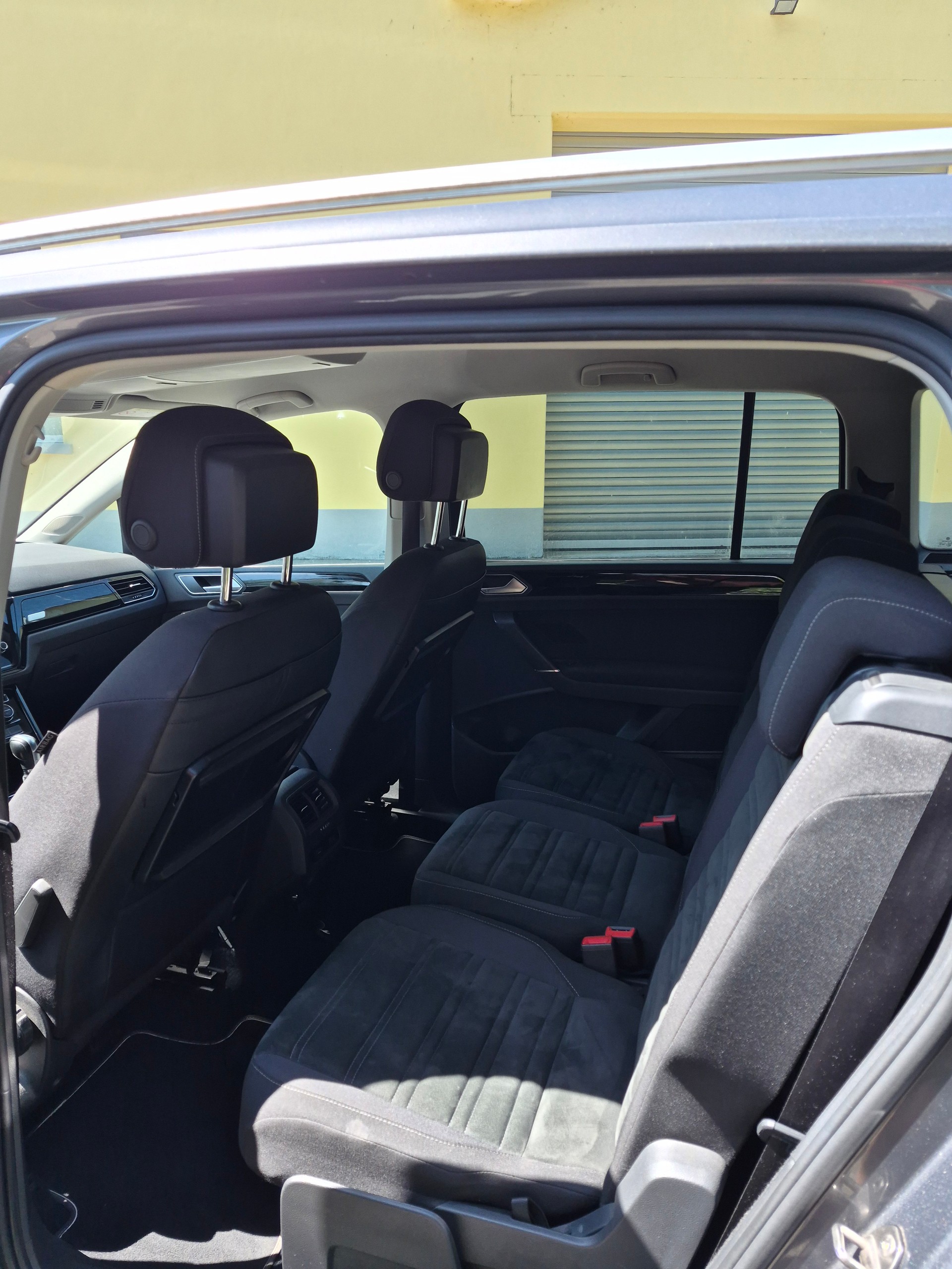 VW TOURAN-image-4