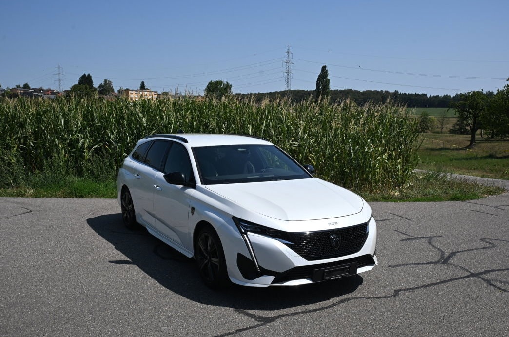 PEUGEOT 308 SW 1.2 Pure Tech GT Pack EAT8-image-1