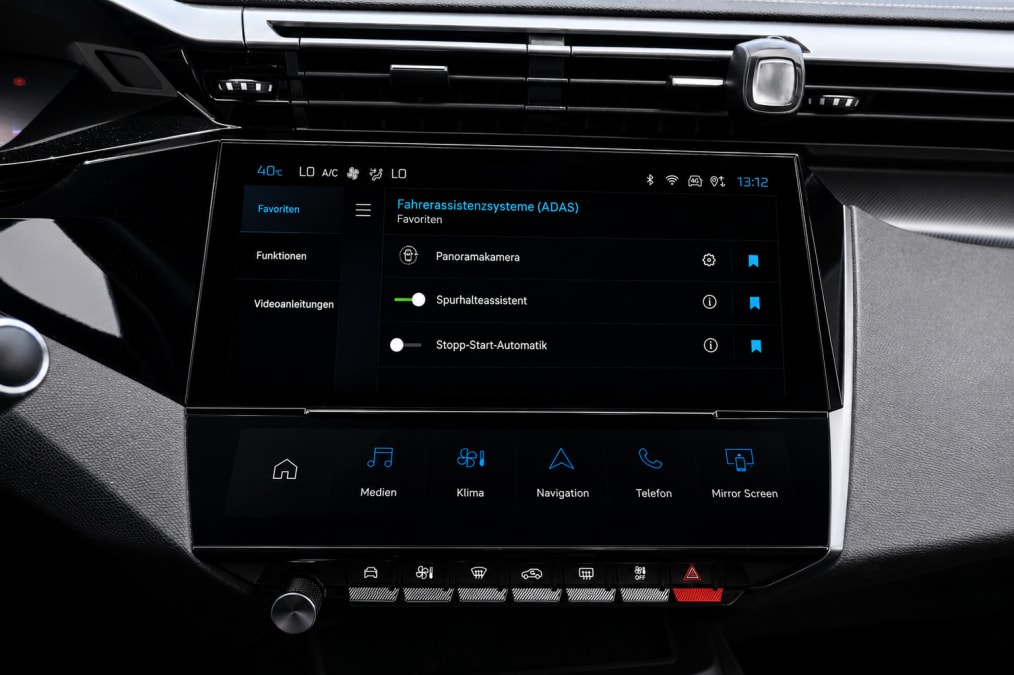 PEUGEOT 308 SW 1.2 Pure Tech GT Pack EAT8-image-11