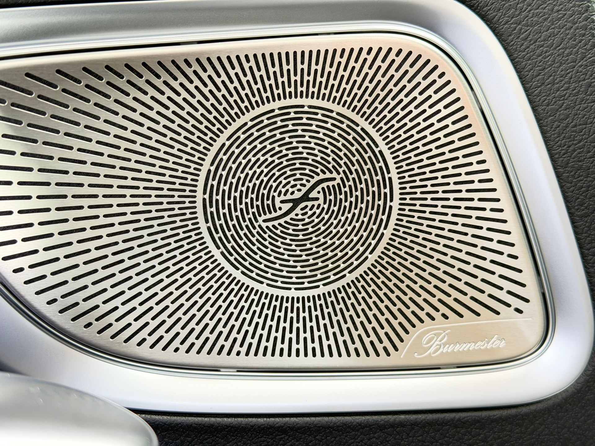 MERCEDES-BENZ C 300 AMG Line 4 Matic-image-8