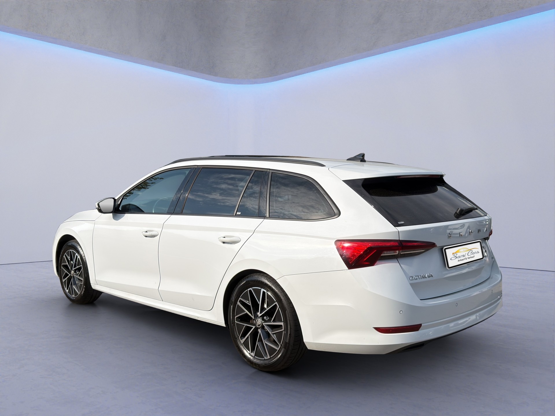 SKODA Octavia Combi 2.0 TSI SportLine DSG 4x4-image-4