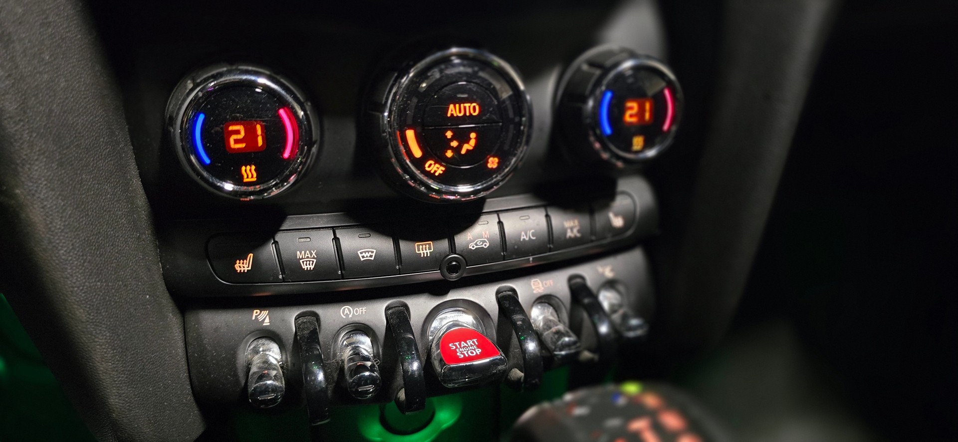MINI Cooper John Cooper Works Steptronic-image-13