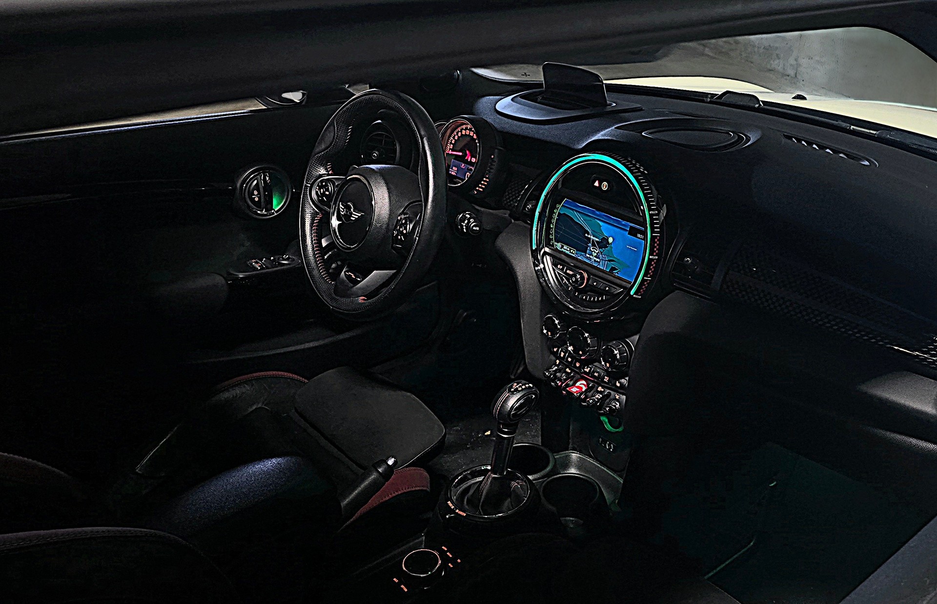 MINI Cooper John Cooper Works Steptronic-image-9