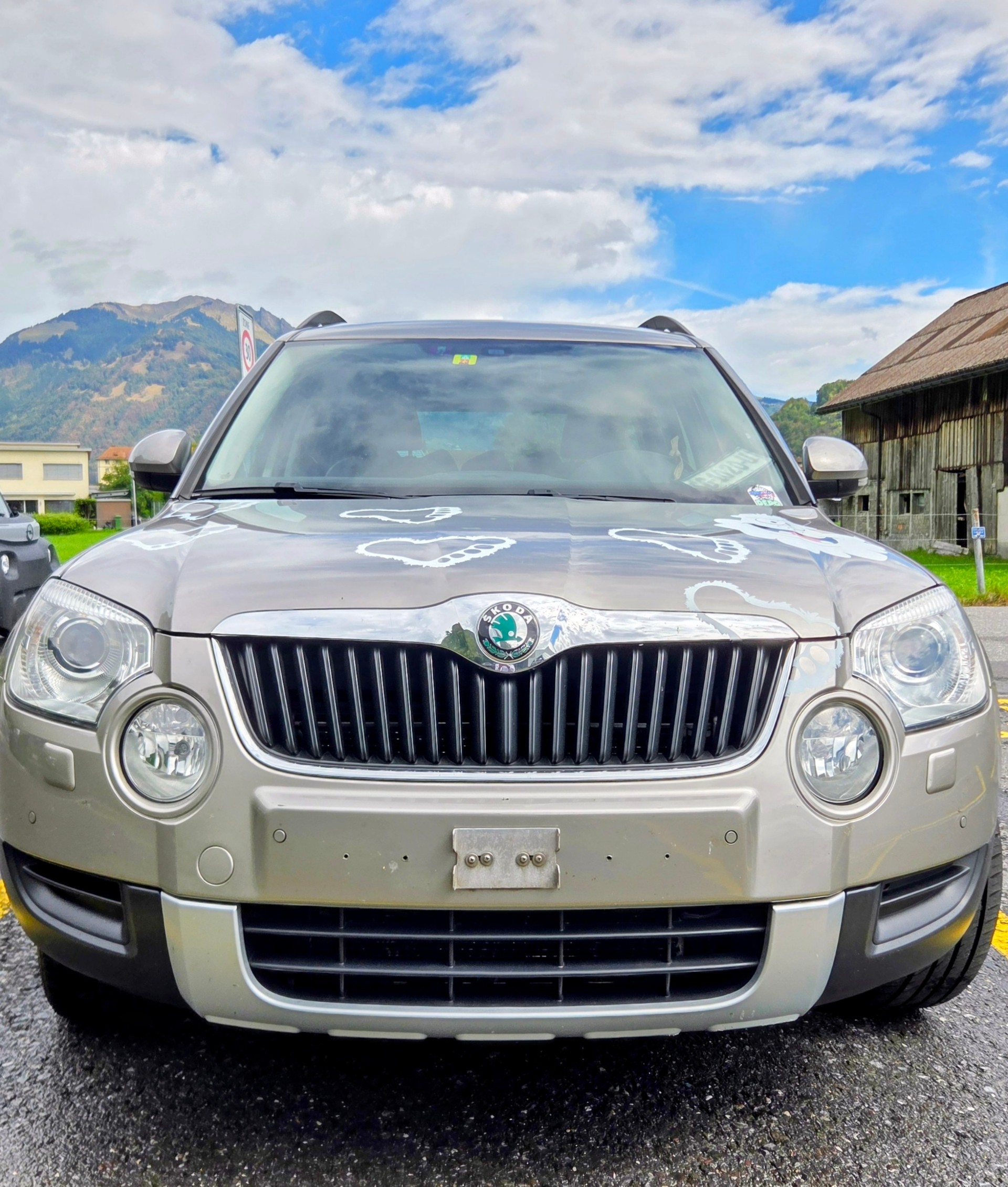 VW Skoda Yeti 2.0 TDI 4x4 DSG-image-0
