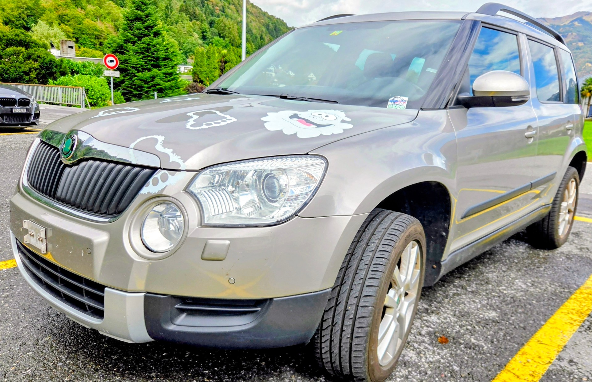 VW Skoda Yeti 2.0 TDI 4x4 DSG-image-1