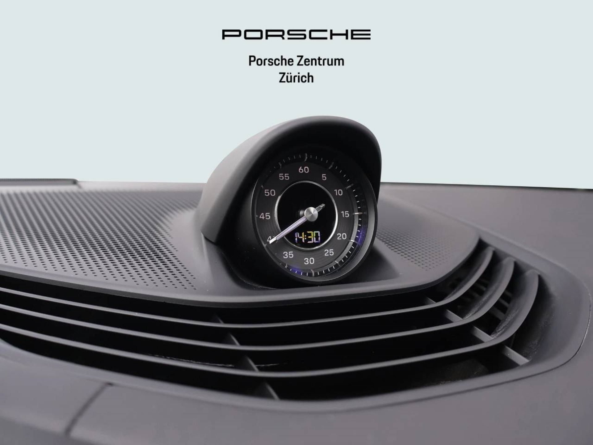 PORSCHE Taycan GTS Sport Turismo-image-23