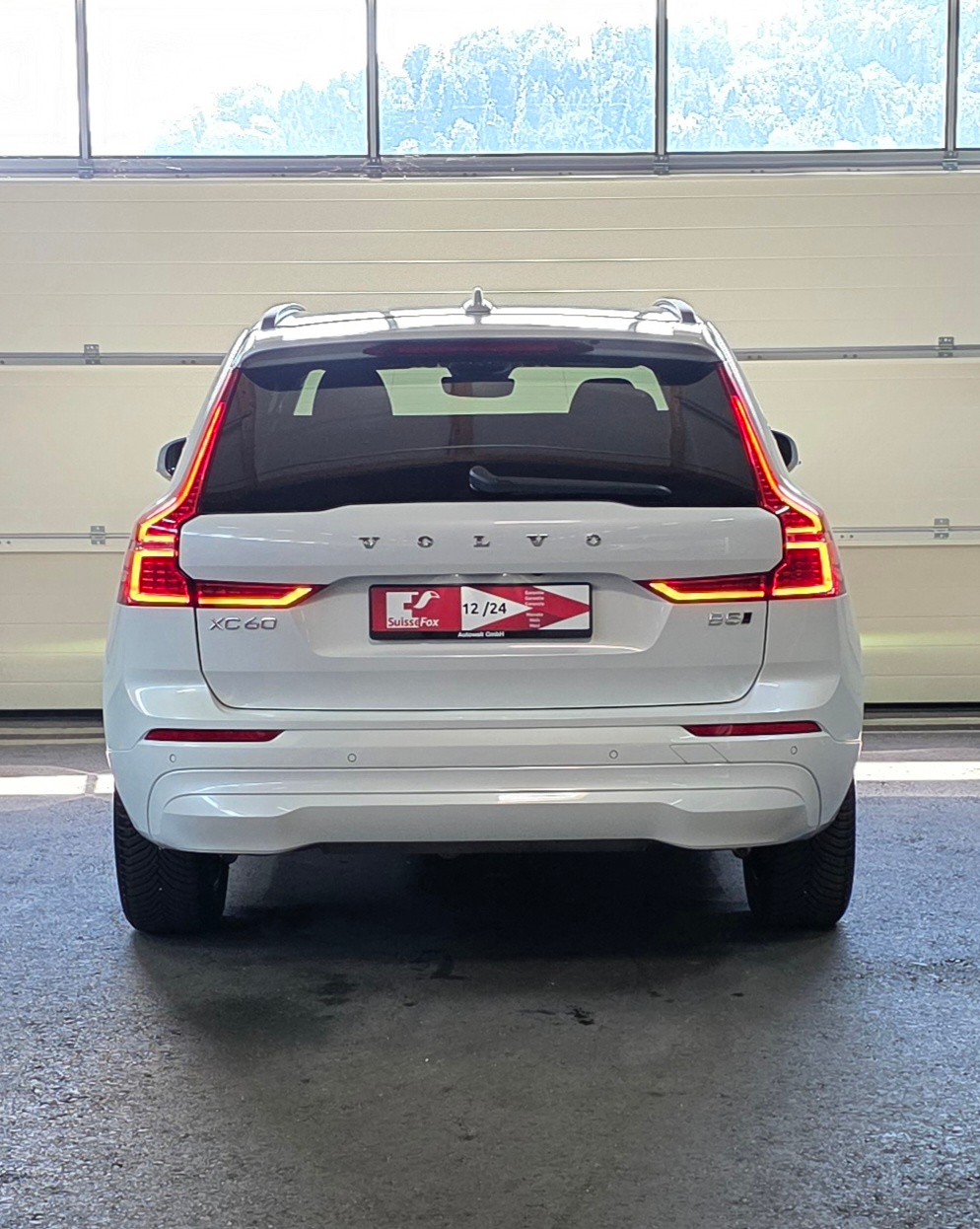 VOLVO XC60 B5 Benzin Mild Hybrid AWD Core Geartronic-showroom-element-3