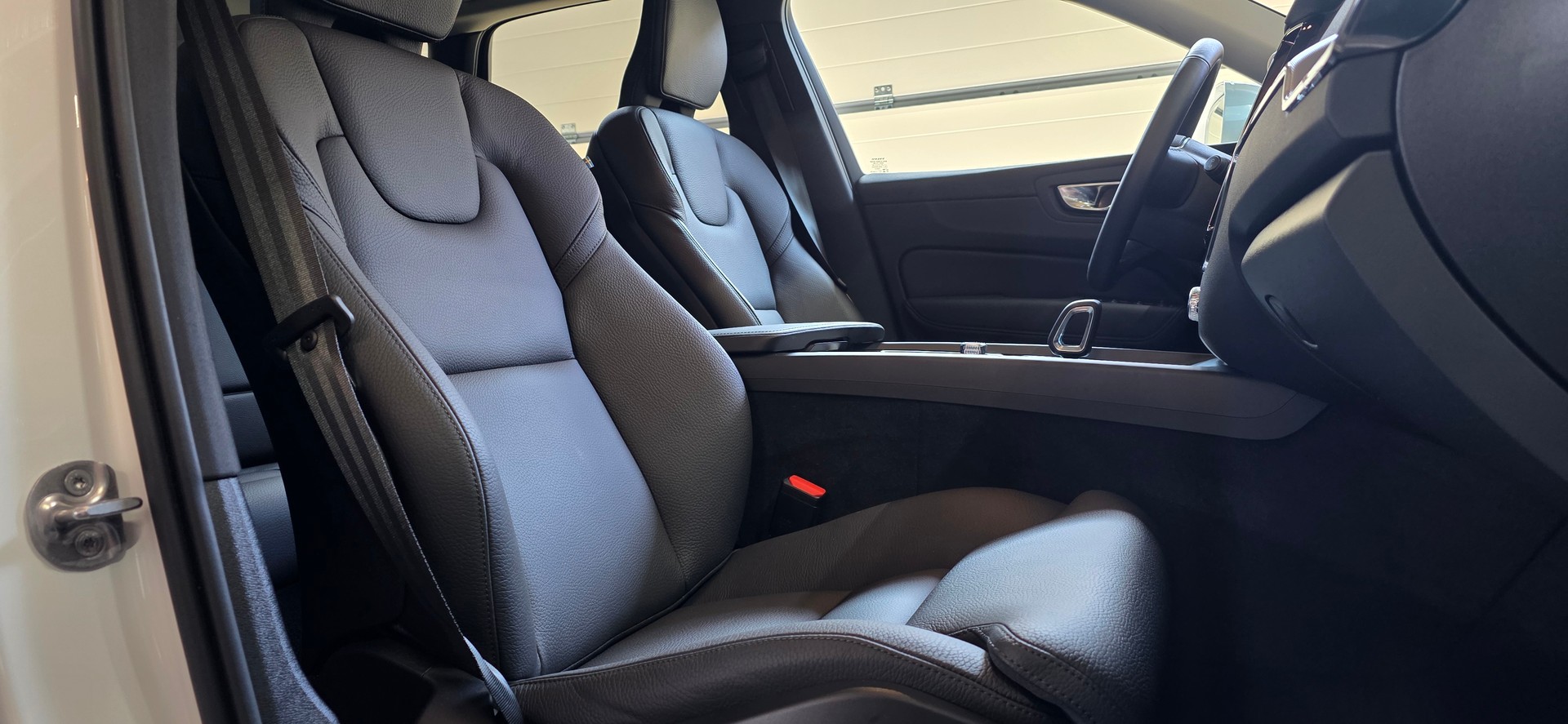 VOLVO XC60 B5 Benzin Mild Hybrid AWD Core Geartronic-image-26