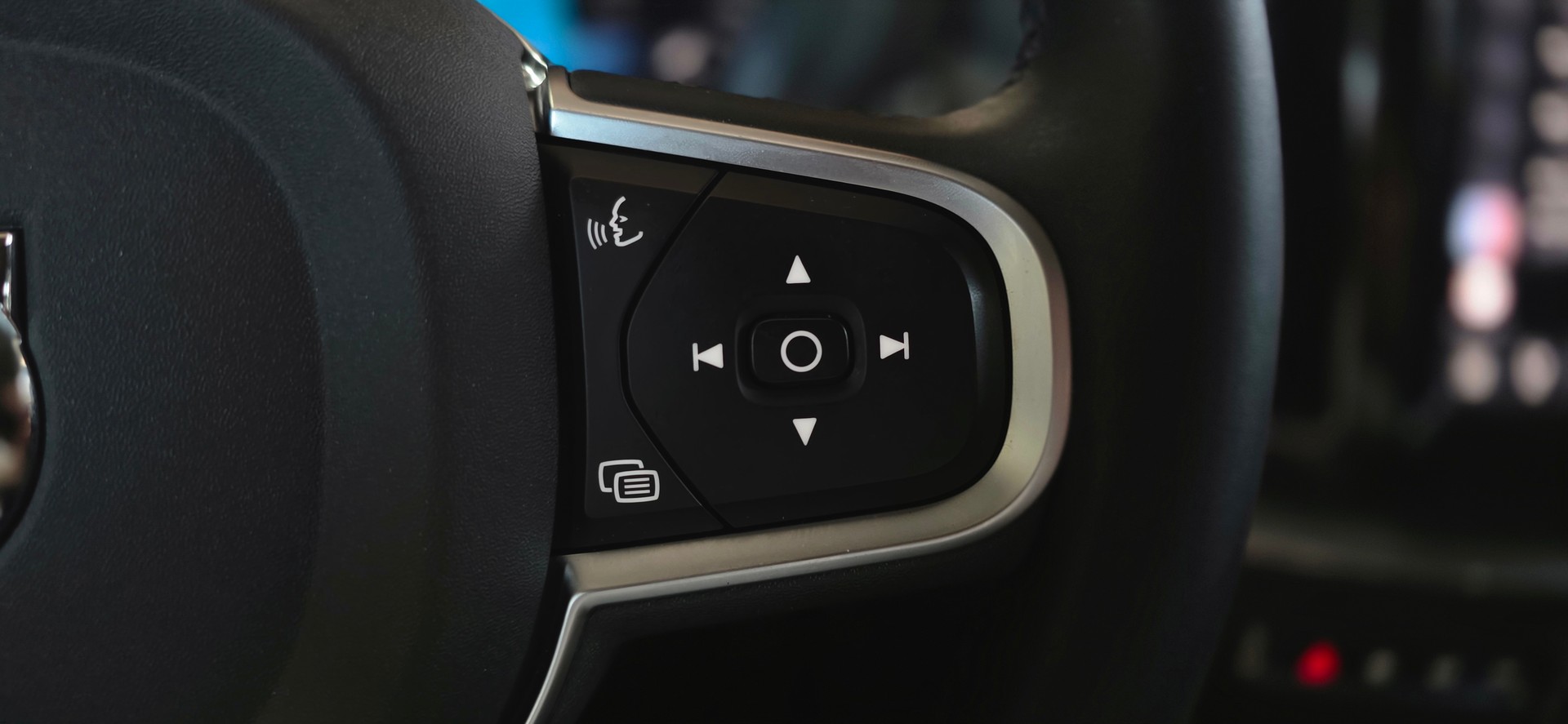VOLVO XC60 B5 Benzin Mild Hybrid AWD Core Geartronic-image-12