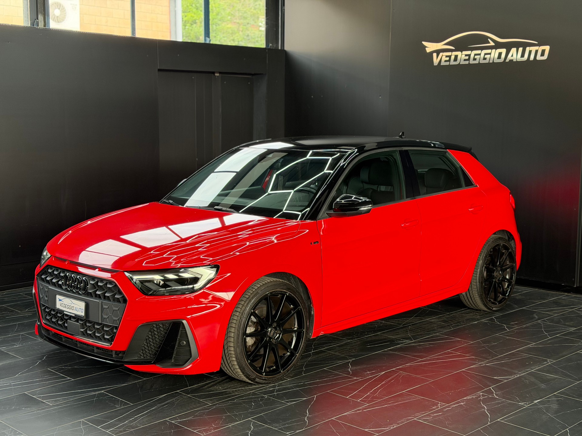 AUDI A1 Sportback 30 TFSI S Line S-tronic-image-1