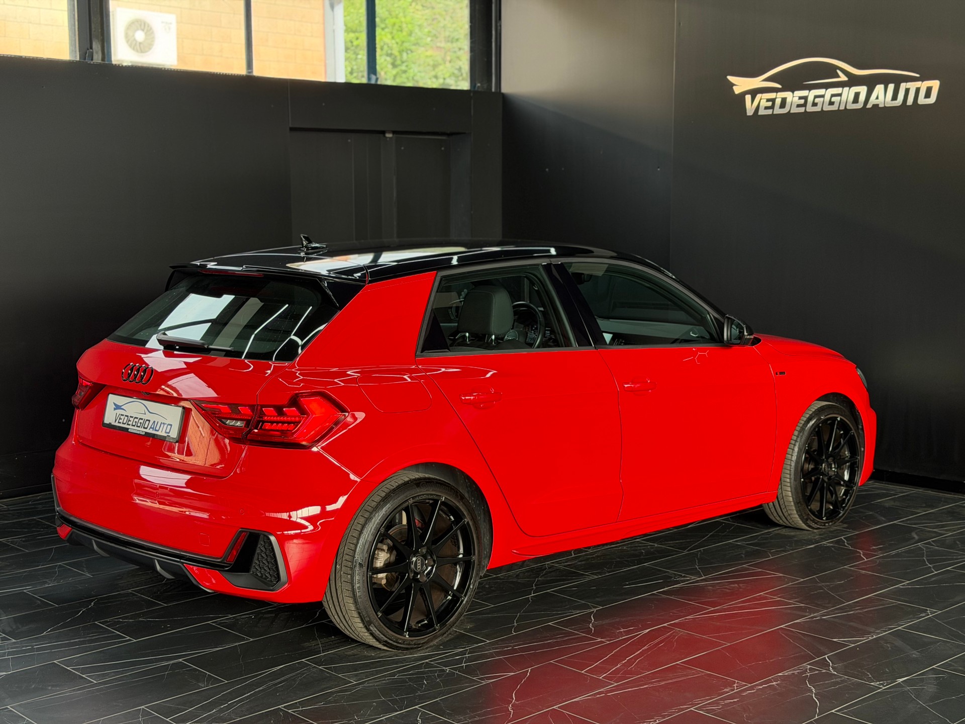 AUDI A1 Sportback 30 TFSI S Line S-tronic-image-4