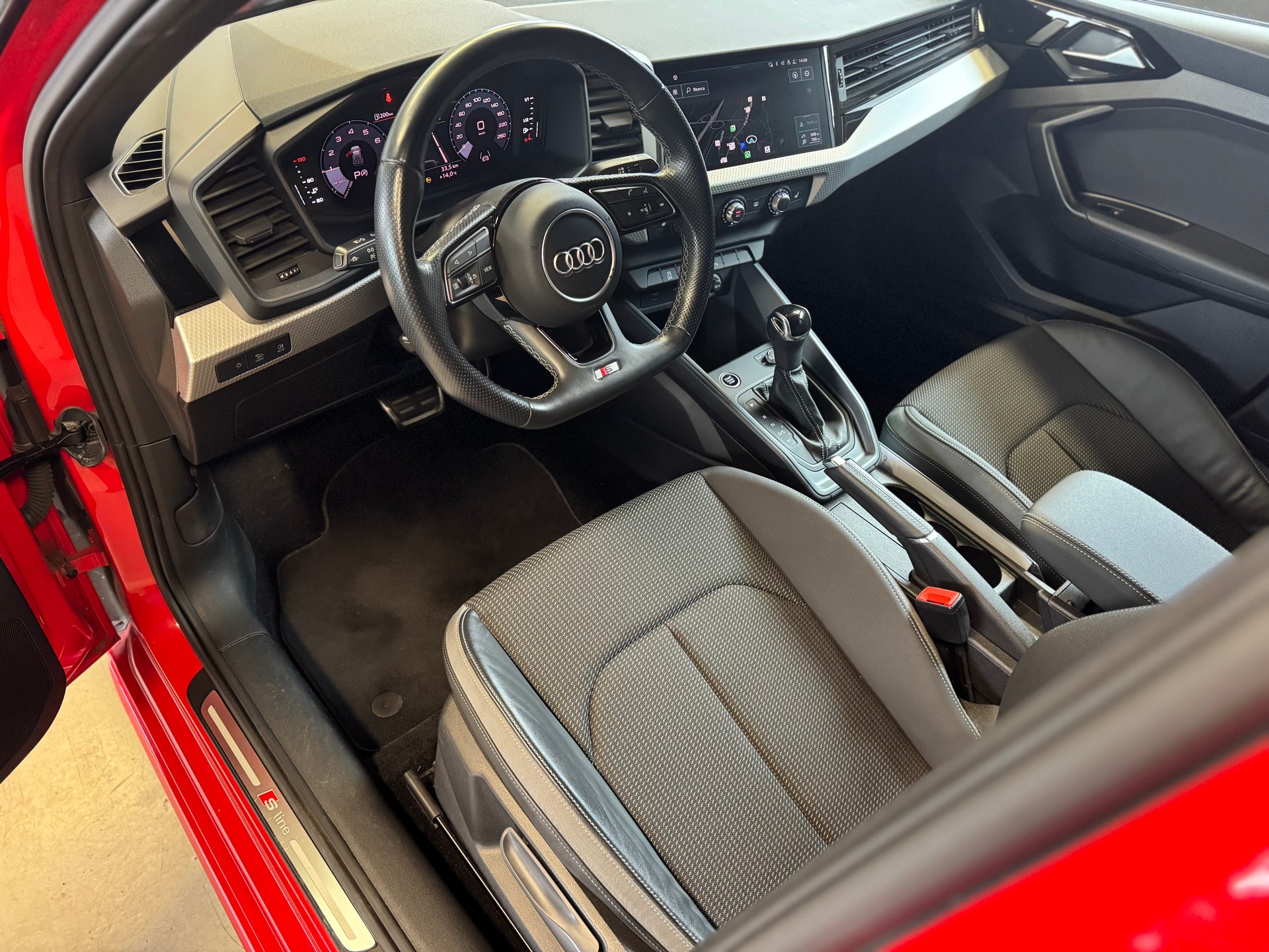 AUDI A1 Sportback 30 TFSI S Line S-tronic-image-8