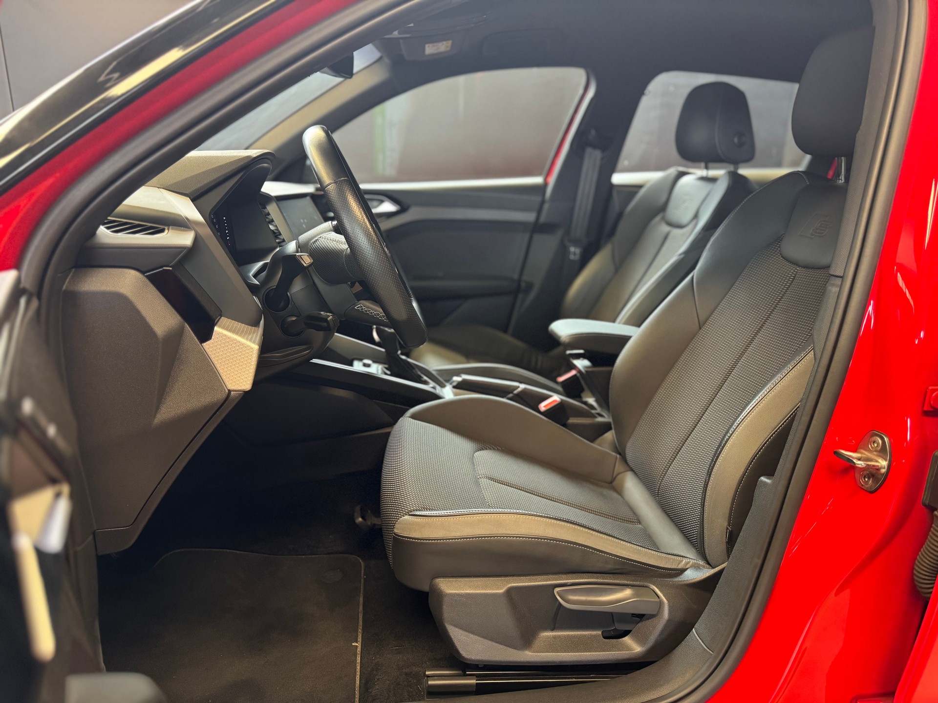 AUDI A1 Sportback 30 TFSI S Line S-tronic-image-9