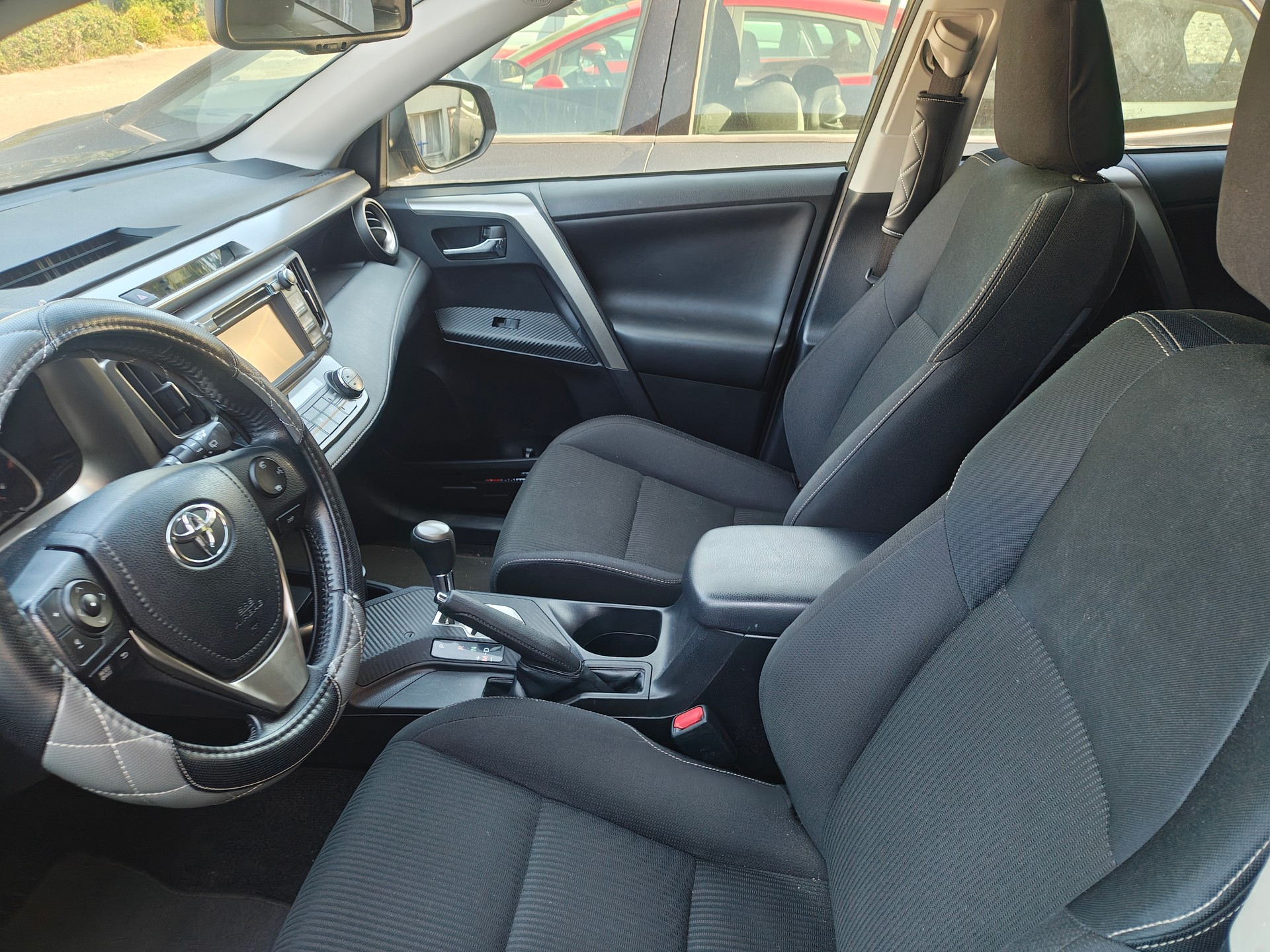 TOYOTA RAV-4 2.2D-CAT Sol Premium AT-image-8