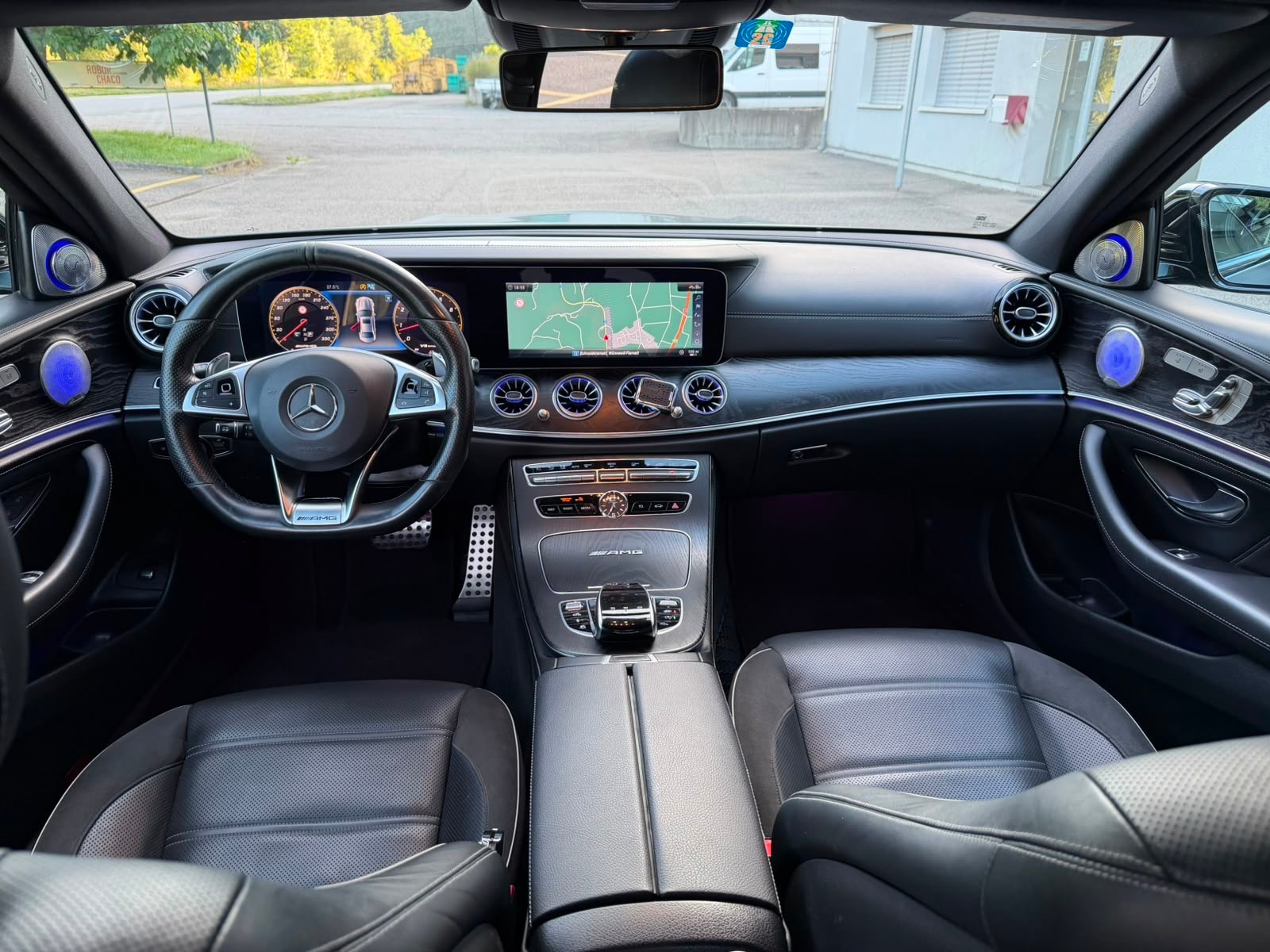 MERCEDES-BENZ E 63 S AMG 4matic+-image-4