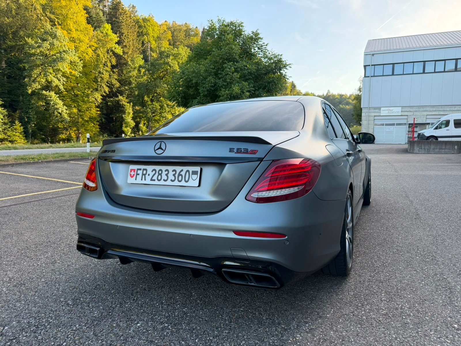 MERCEDES-BENZ E 63 S AMG 4matic+-image-3