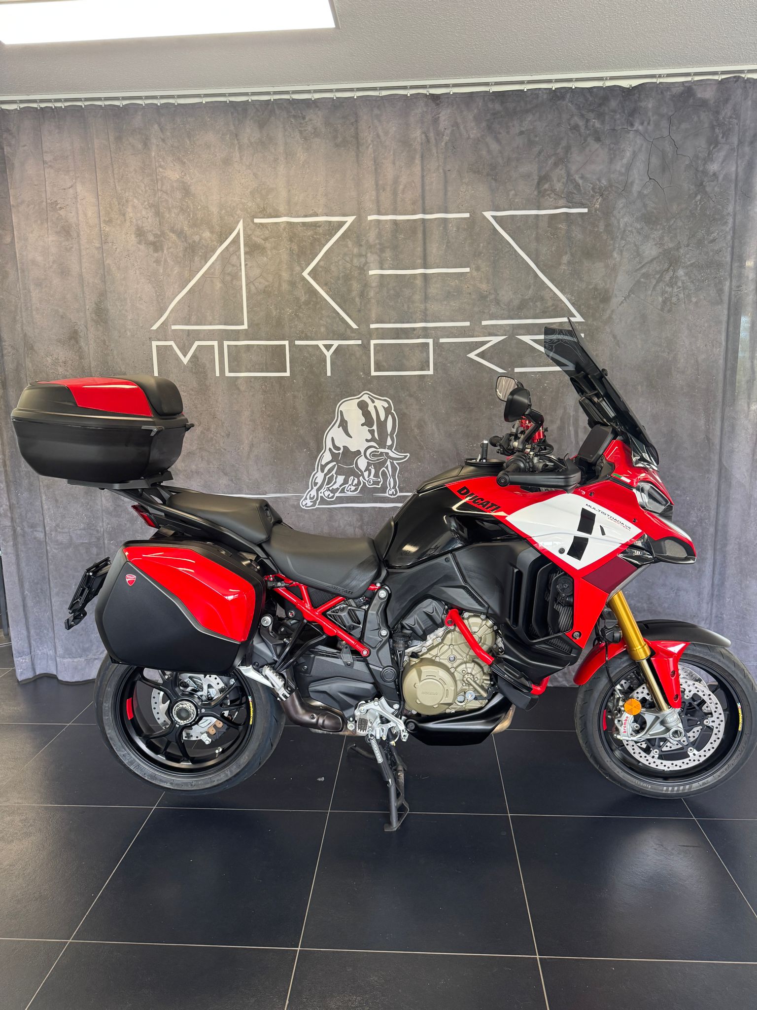 DUCATI Multistrada V4 Pikes Peak Radar