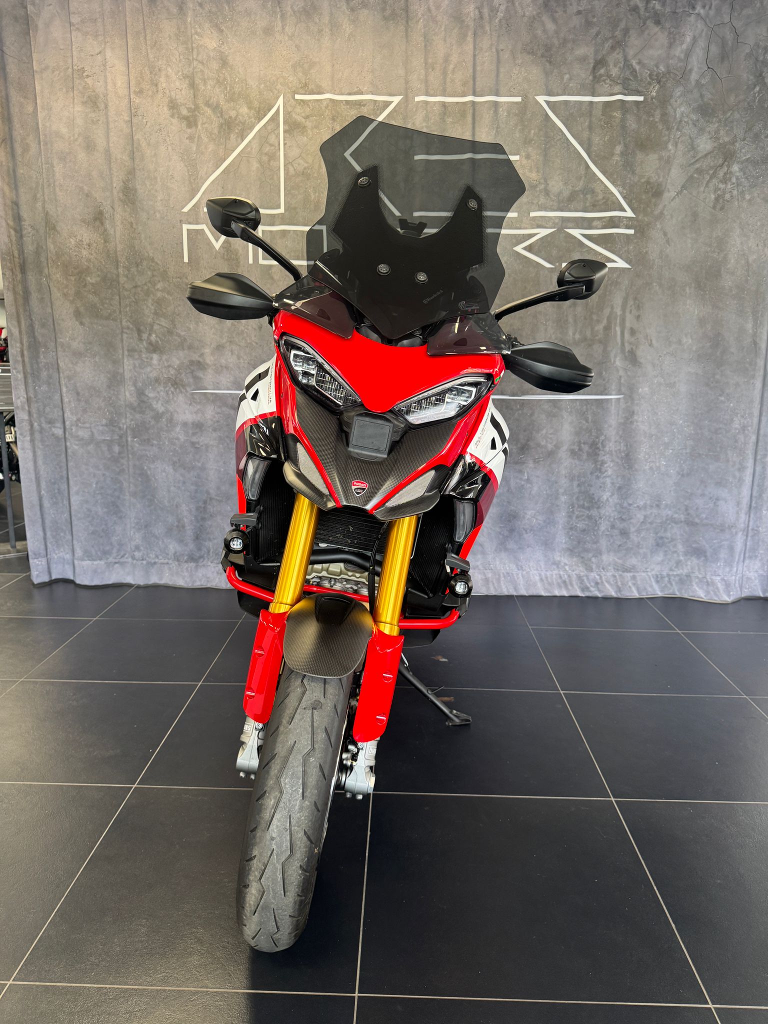 DUCATI Multistrada V4 Pikes Peak Radar-showroom-element-1