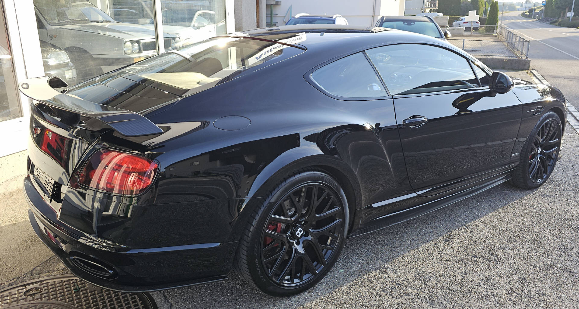 BENTLEY CONTINENTALental Supersports 6.0 V12-image-5