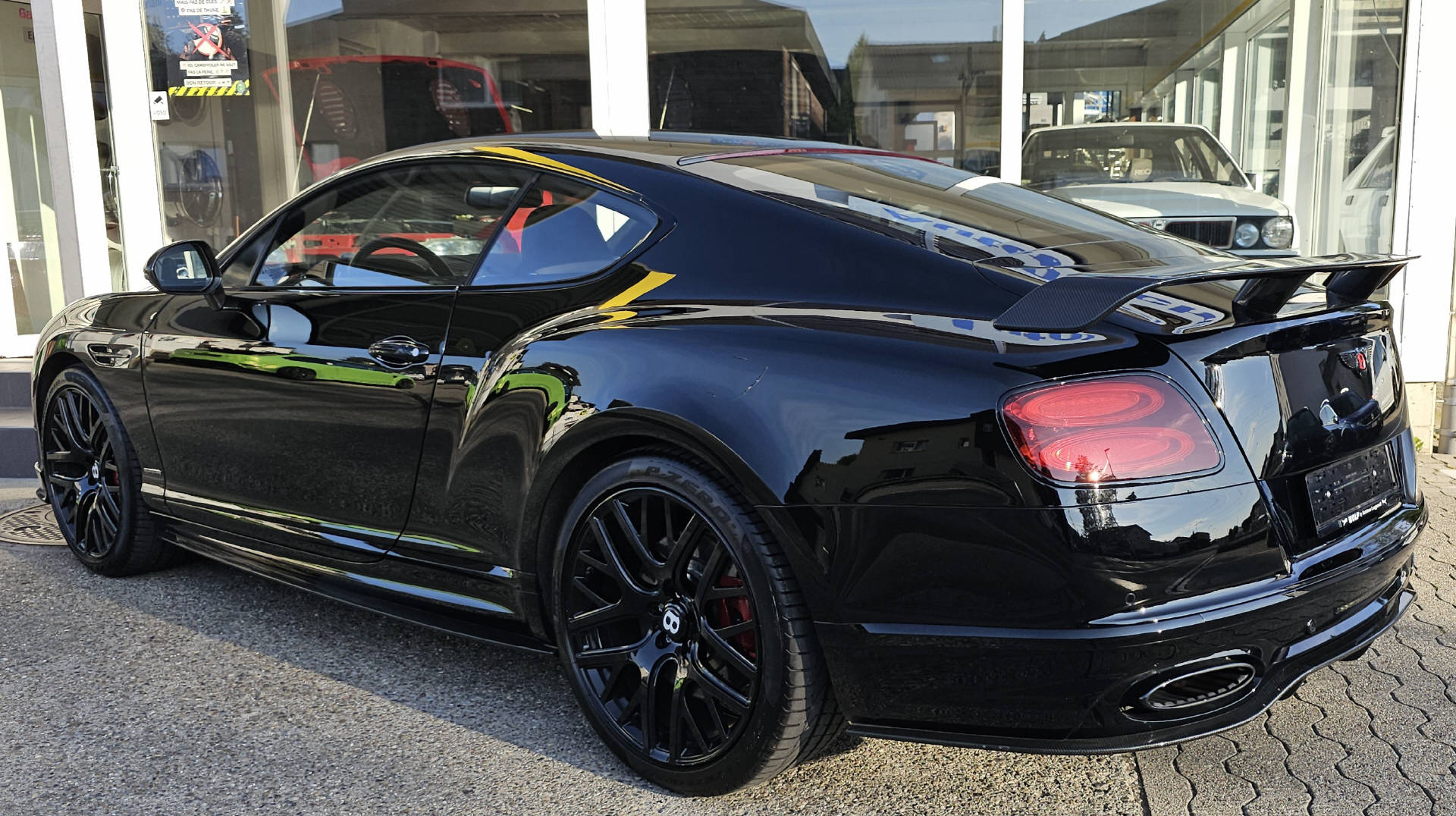BENTLEY CONTINENTALental Supersports 6.0 V12-image-6
