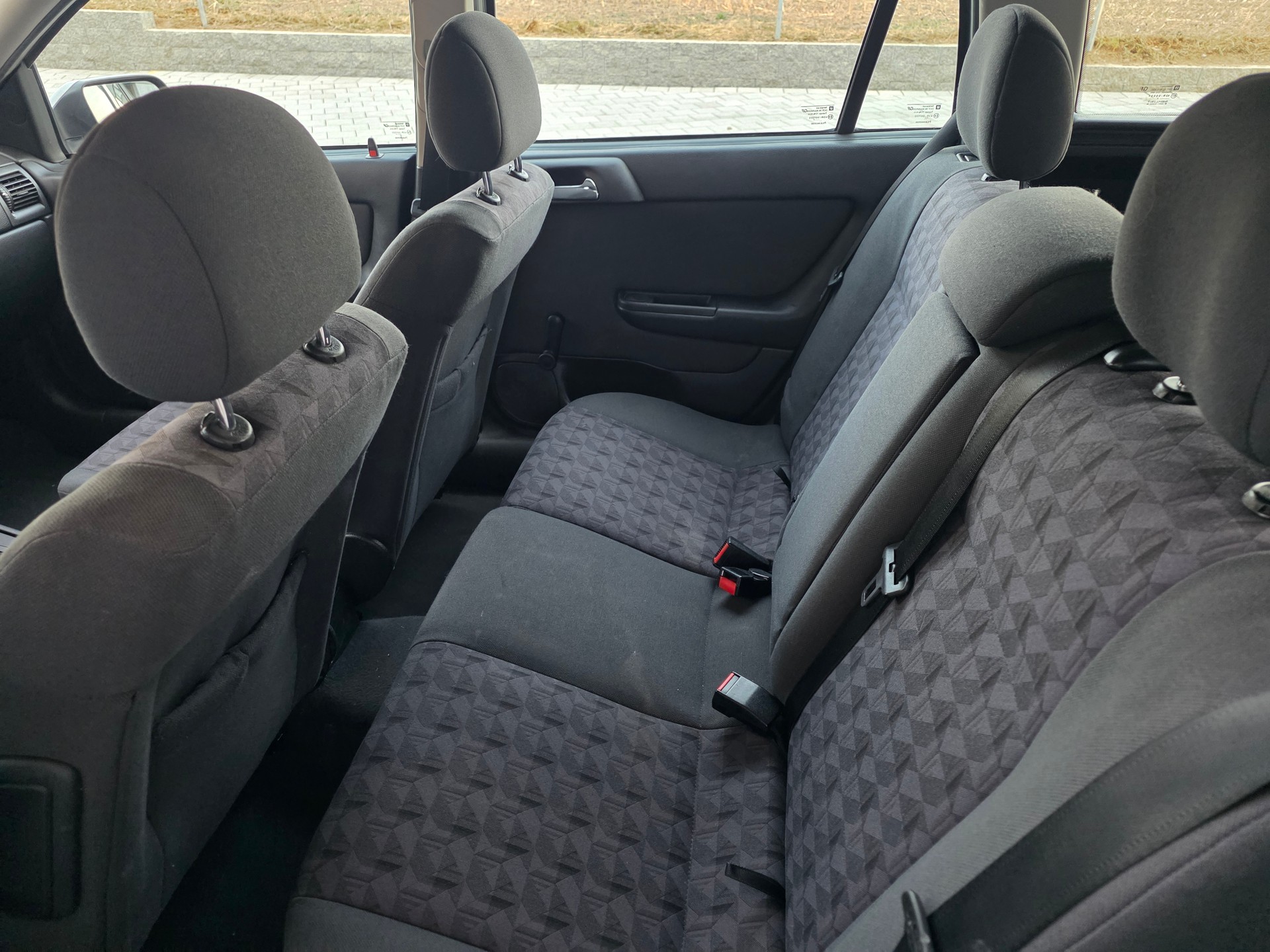 OPEL Astra Caravan 1.6i 16V Favorit-image-11