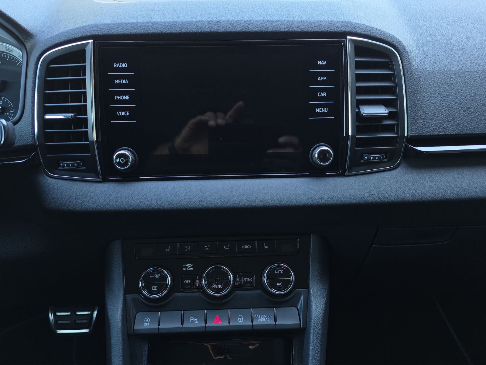 SKODA Karoq 2.0 TDI SCR Style 4x4 DSG-image-7
