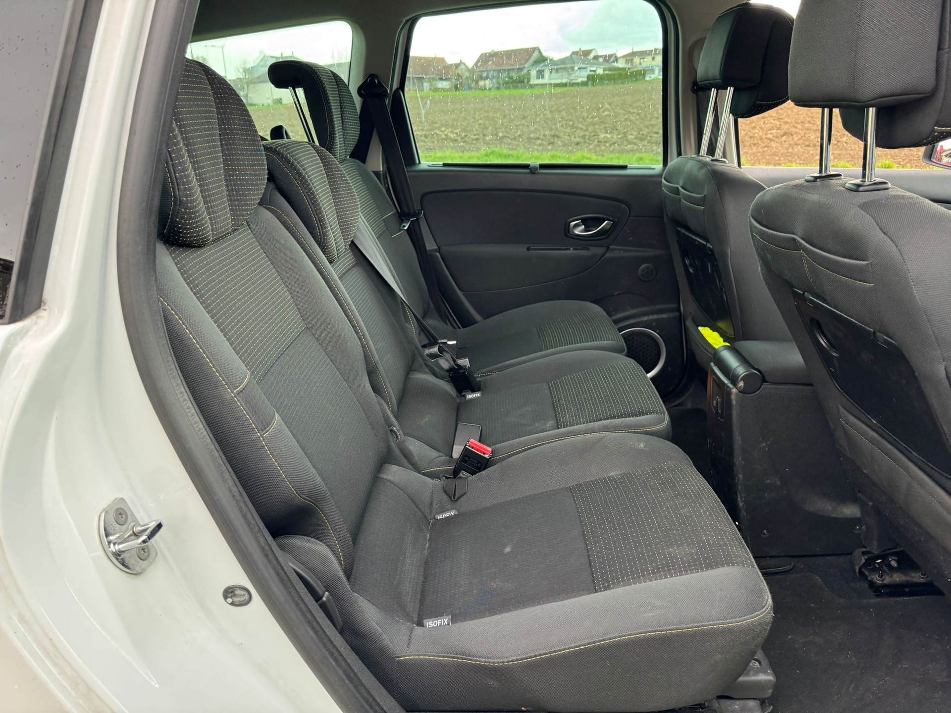 RENAULT Grand Scénic 2.0 16V Dynamique X-Tronic CVT-image-15