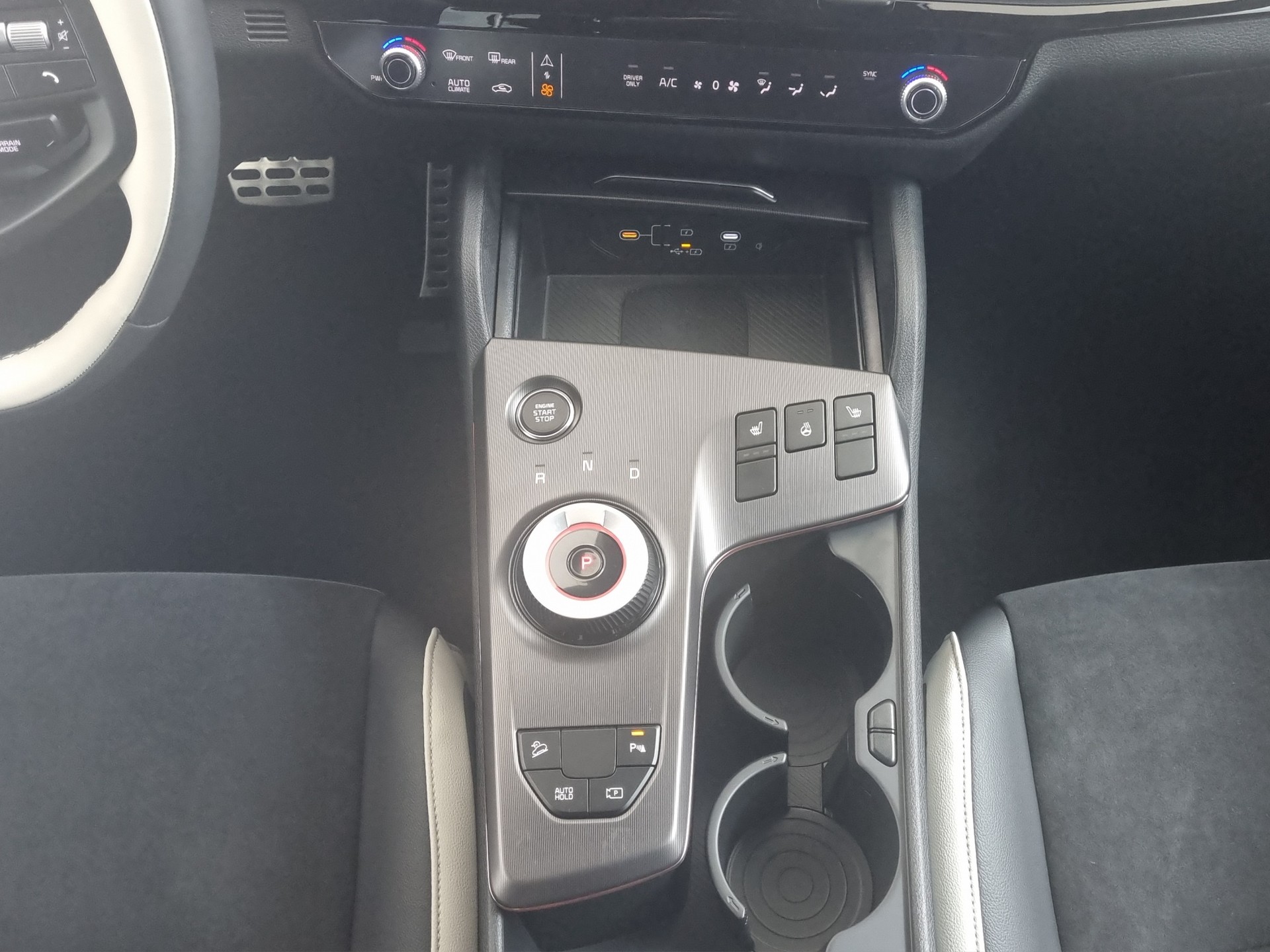 KIA Sportage 1.6 TGDi HEV AWD GT-Line-image-9