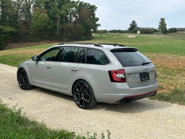 SKODA 2.0 TDI 210 RS Fin. Ed 4x4 DSG-image-1