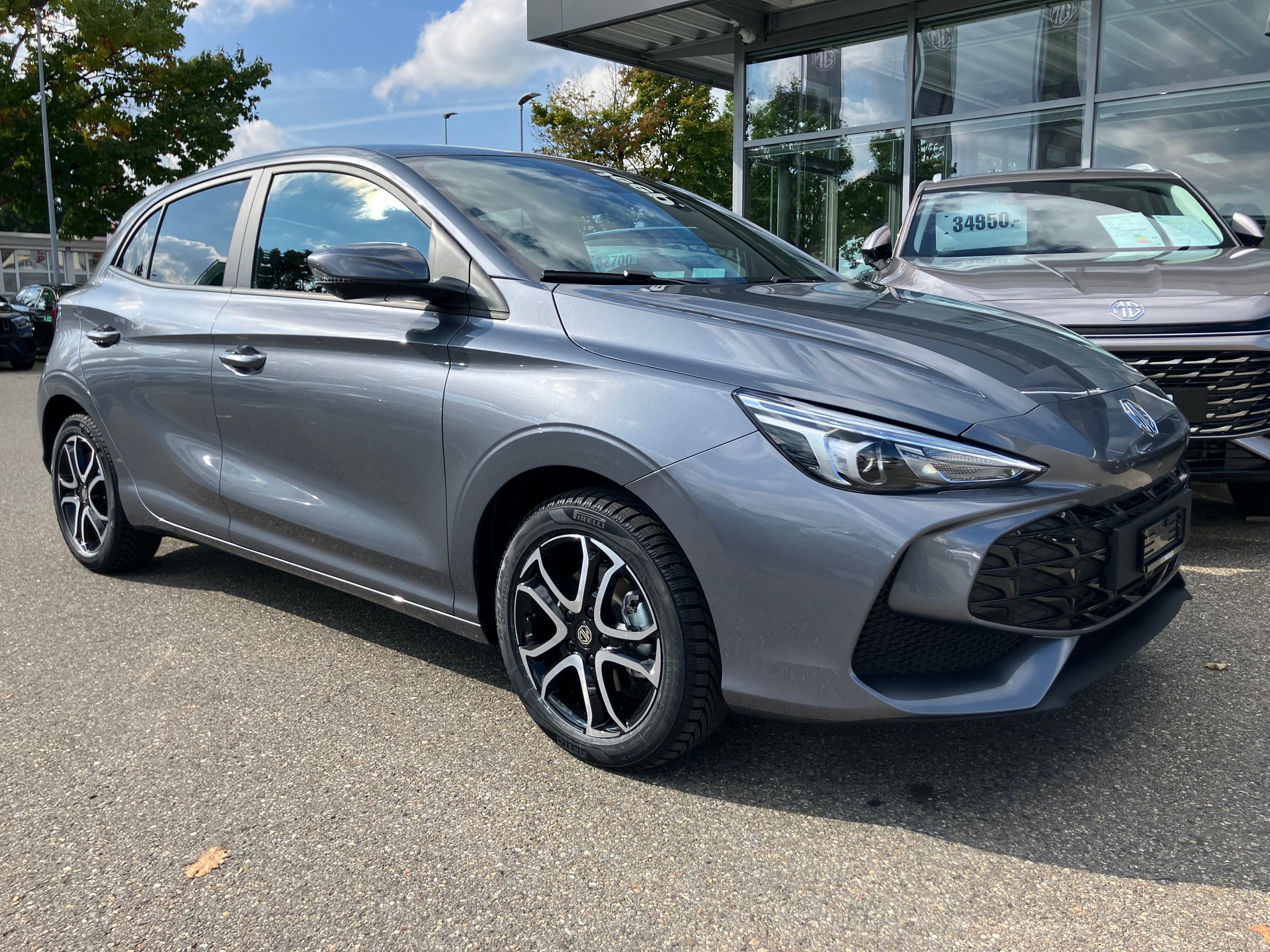 MG 3 1.5 Hybrid Luxury Aut.-image-1