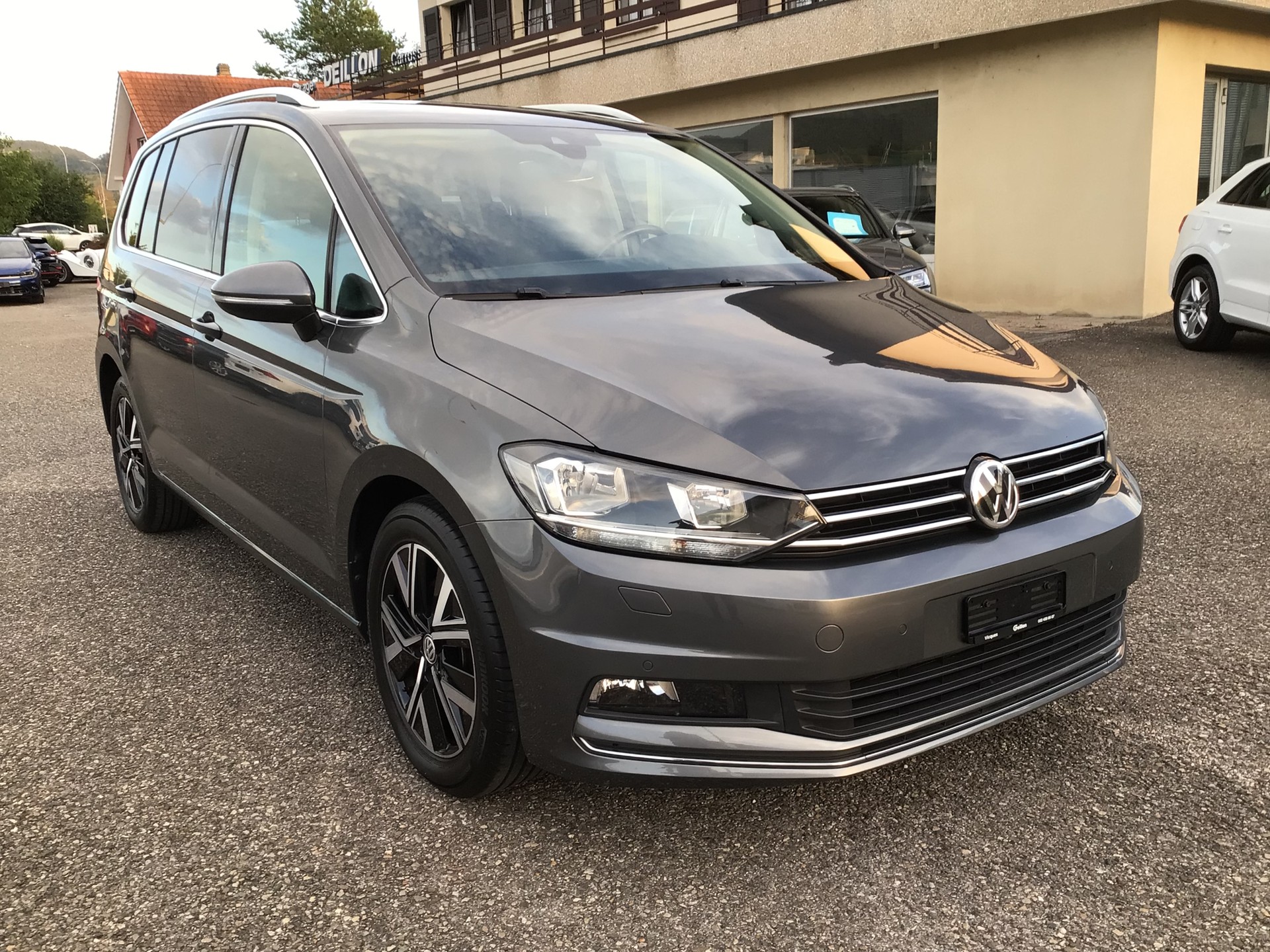 VW Touran 1.5 TSI EVO Highline DSG-image-2