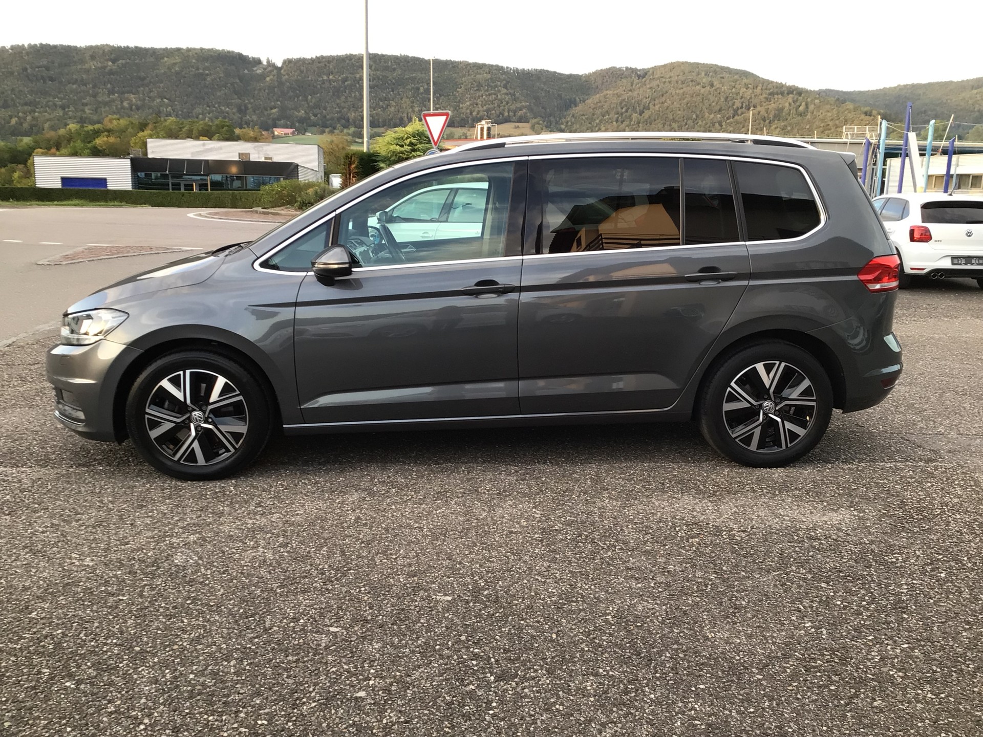 VW Touran 1.5 TSI EVO Highline DSG-image-13