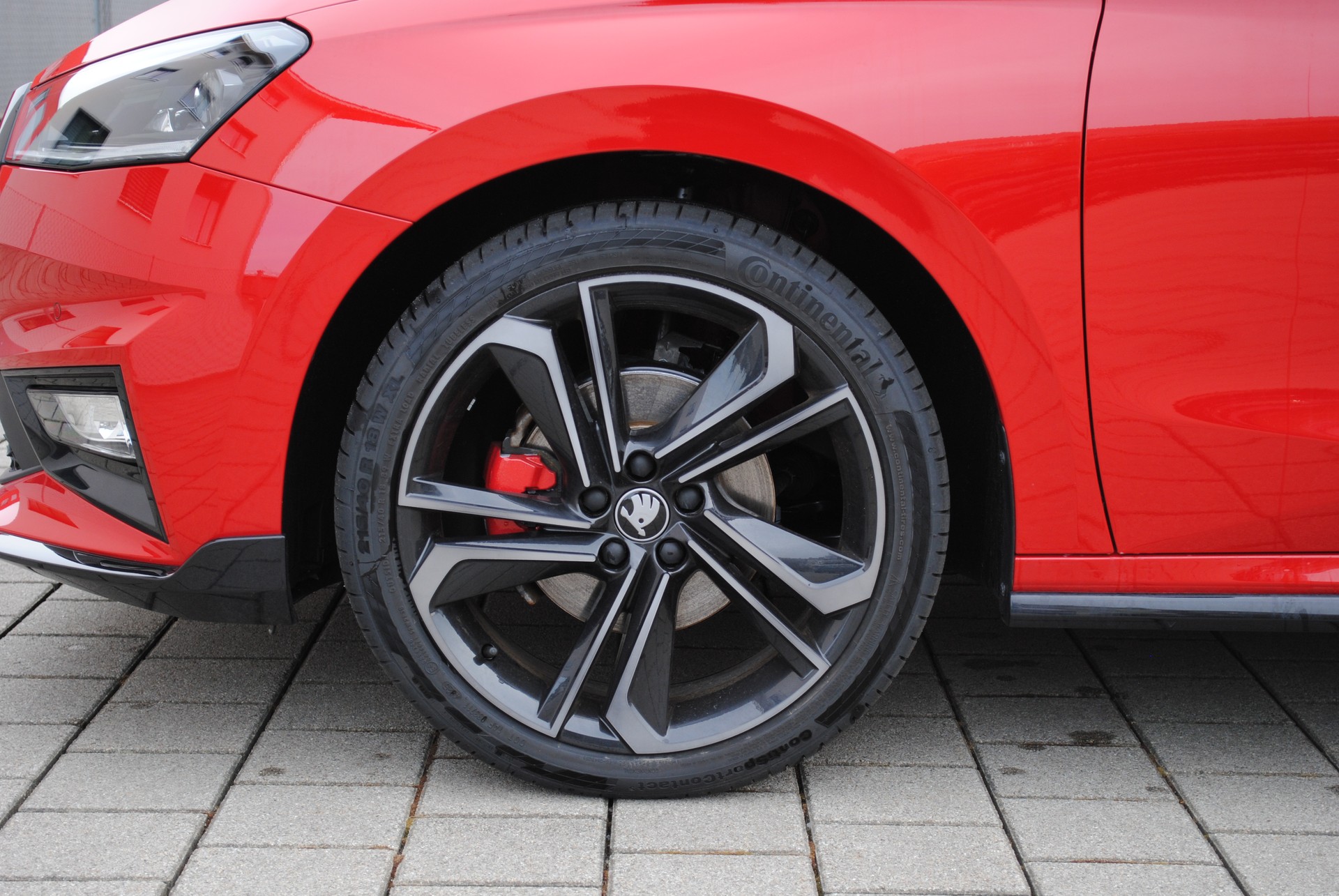 SKODA Fabia 1.5 TSI 130 DSG-image-10