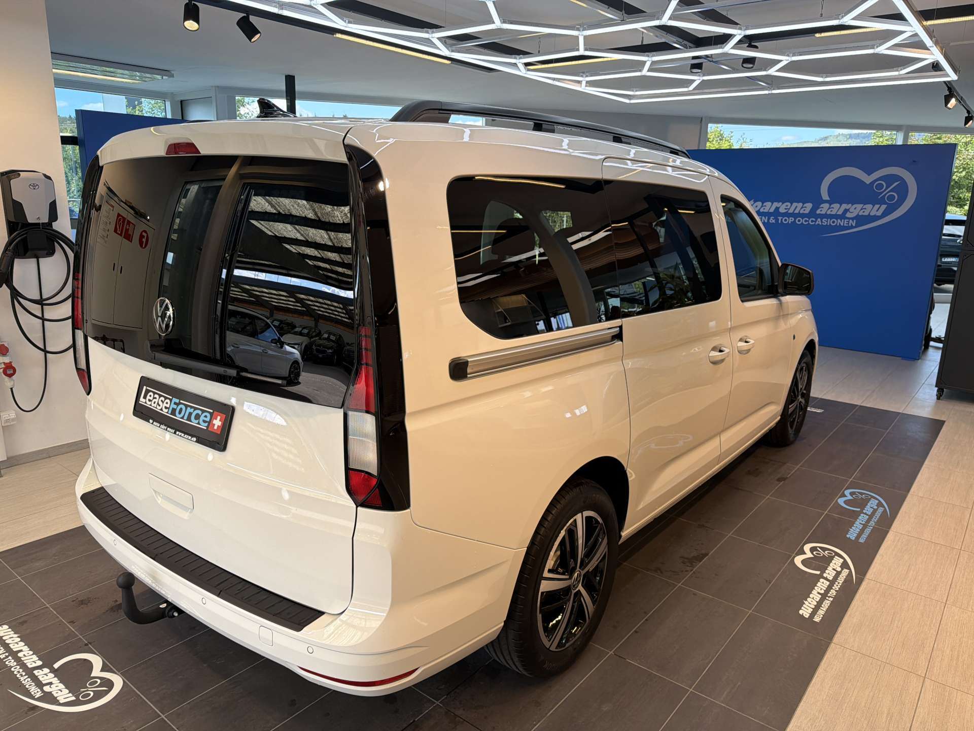 VW Caddy Maxi 2.0 TDi 4Motion 7-Plätzer-showroom-element-2