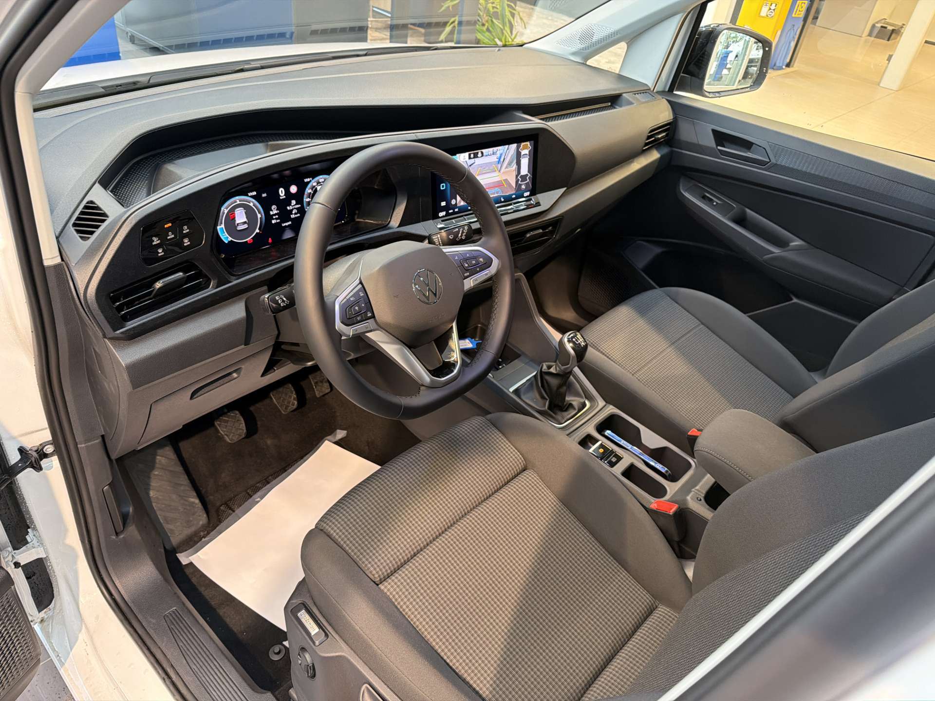 VW Caddy Maxi 2.0 TDi 4Motion 7-Plätzer-image-5