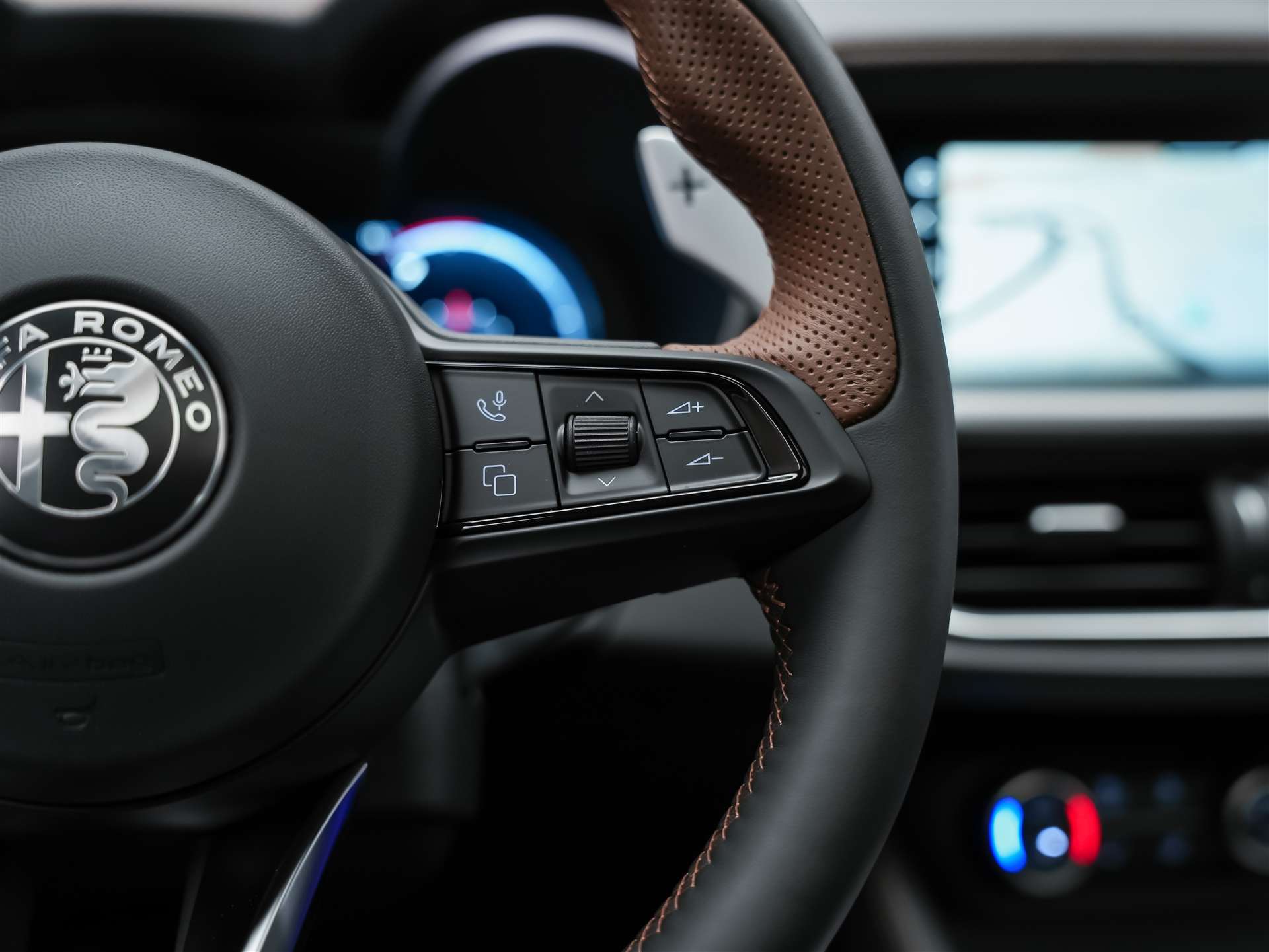 ALFA ROMEO Stelvio 2.0 Intensa Q4 AT8 *SOFORT Verfügbar*Werksgarantie*Panorama*Harman/Kardon*-image-32