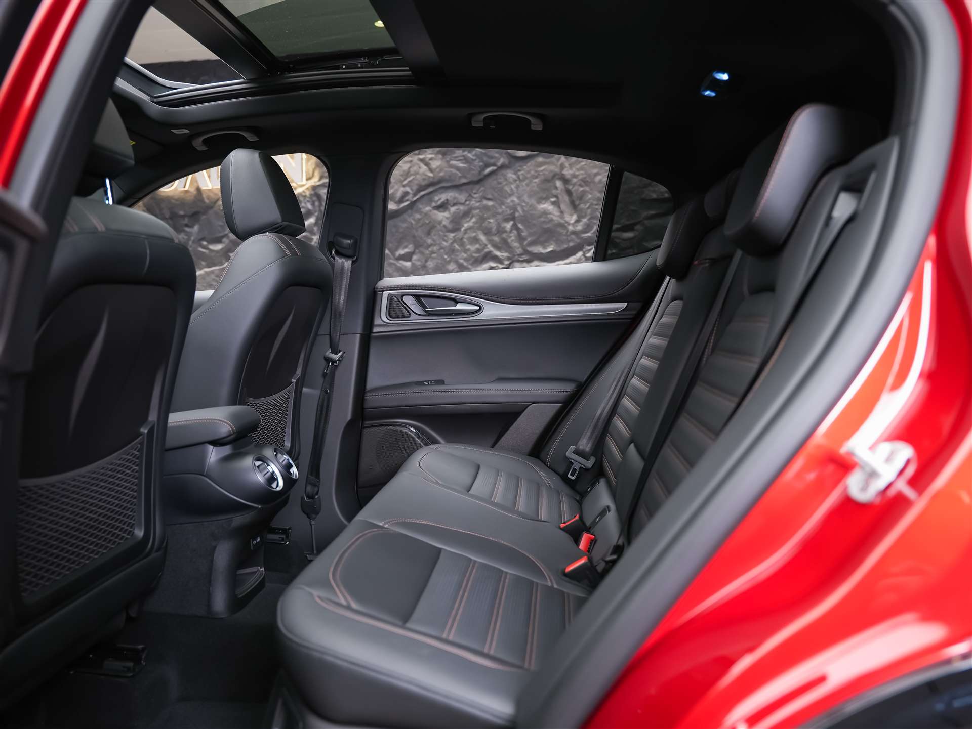 ALFA ROMEO Stelvio 2.0 Intensa Q4 AT8 *SOFORT Verfügbar*Werksgarantie*Panorama*Harman/Kardon*-image-14