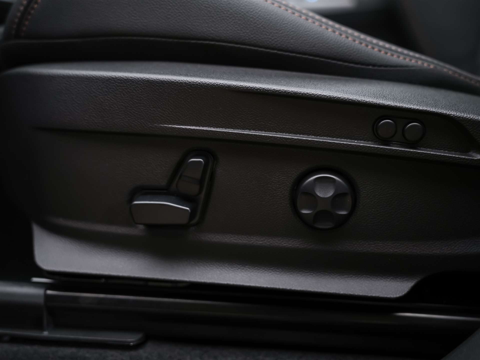 ALFA ROMEO Stelvio 2.0 Intensa Q4 AT8 *SOFORT Verfügbar*Werksgarantie*Panorama*Harman/Kardon*-image-29