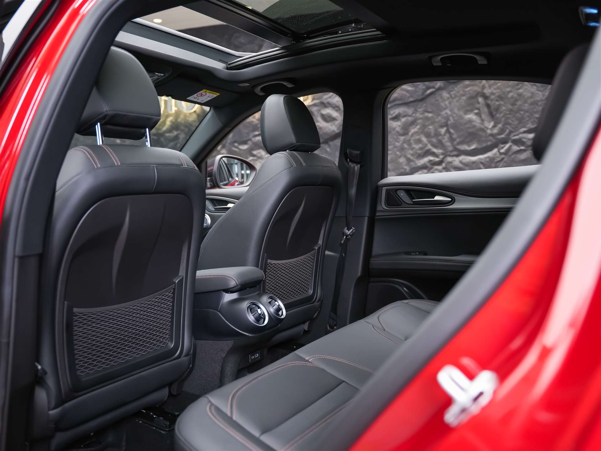ALFA ROMEO Stelvio 2.0 Intensa Q4 AT8 *SOFORT Verfügbar*Werksgarantie*Panorama*Harman/Kardon*-image-12
