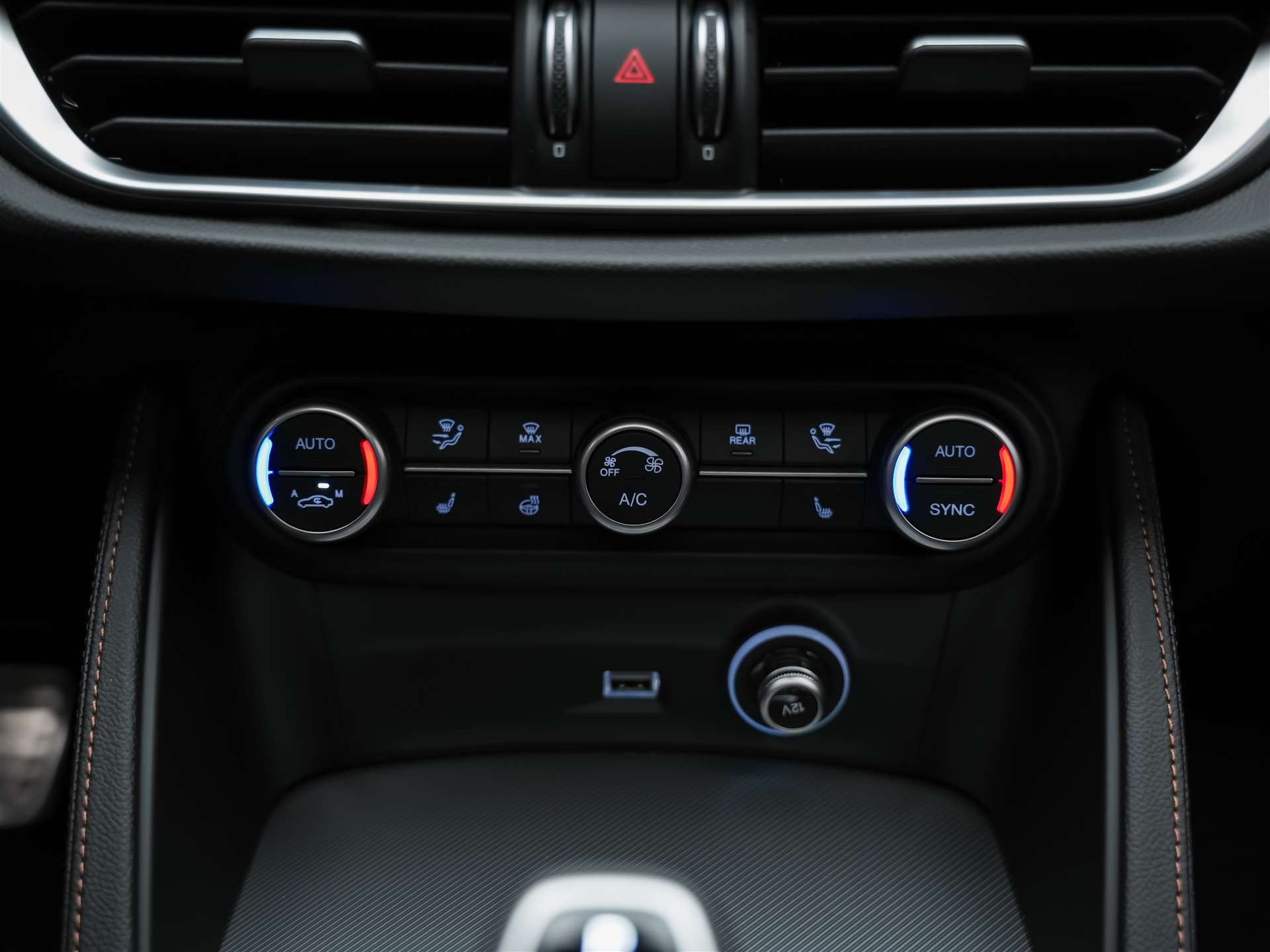 ALFA ROMEO Stelvio 2.0 Intensa Q4 AT8 *SOFORT Verfügbar*Werksgarantie*Panorama*Harman/Kardon*-image-24