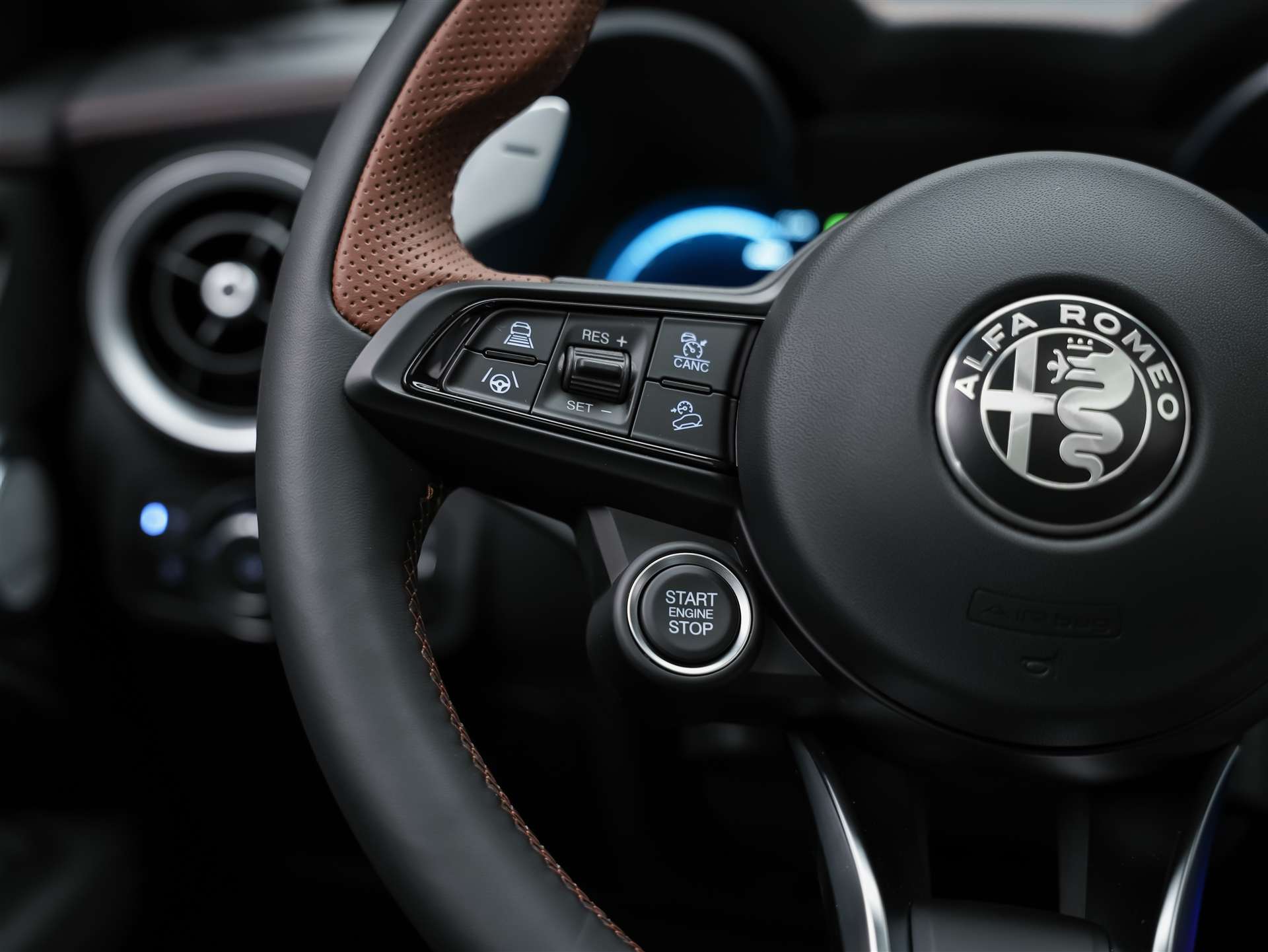 ALFA ROMEO Stelvio 2.0 Intensa Q4 AT8 *SOFORT Verfügbar*Werksgarantie*Panorama*Harman/Kardon*-image-31